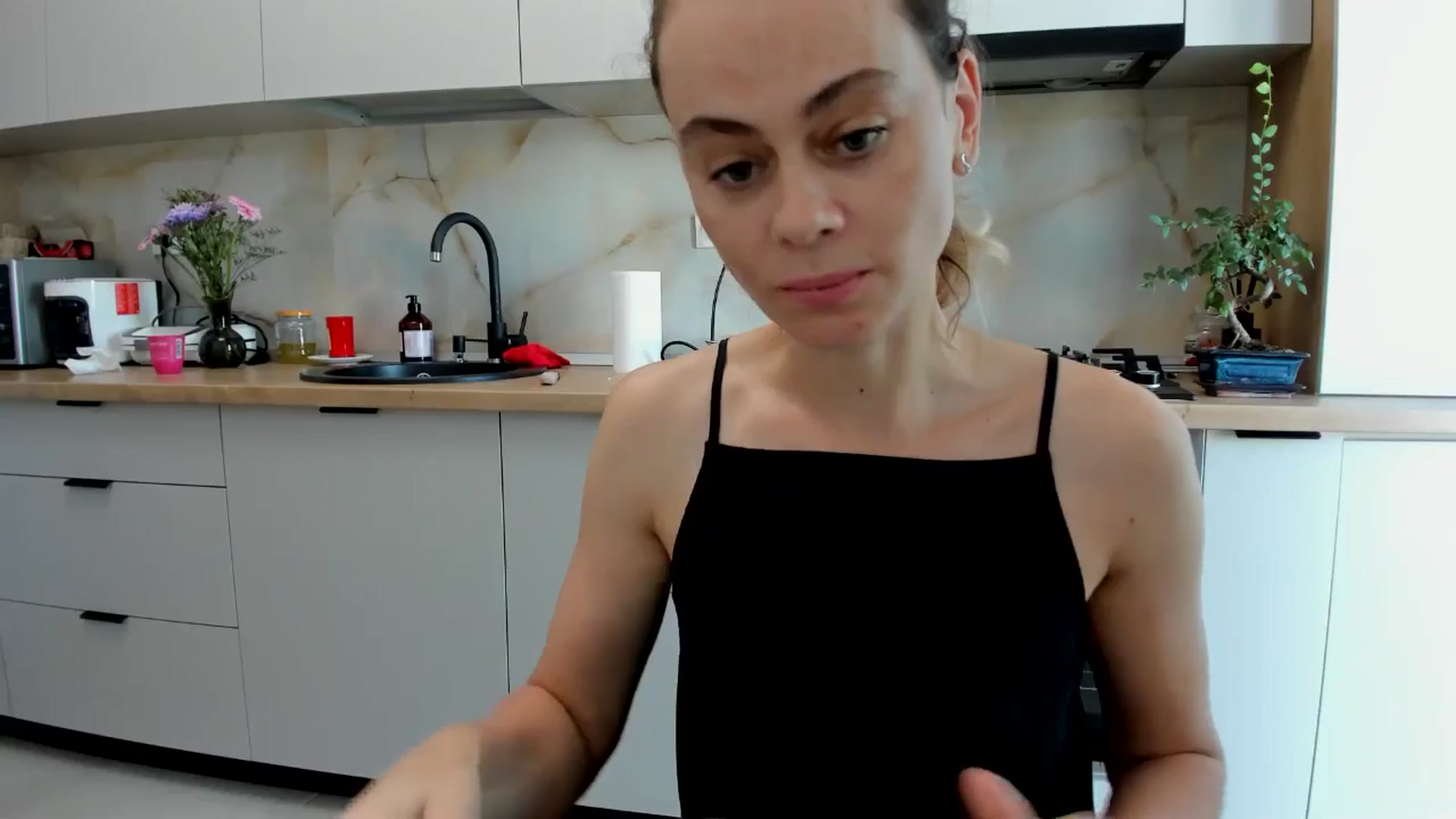 Gallery image thumbnail from DebbyPaige's myfreecams stream on, 07/29/2024, 17:01 image 5 of 20