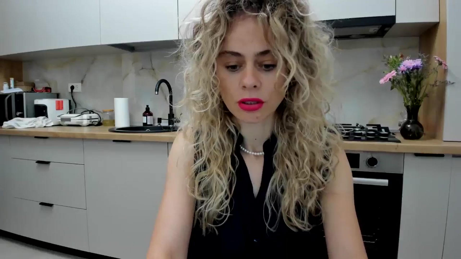 Gallery image thumbnail from DebbyPaige's myfreecams stream on, 07/30/2024, 21:26 image 12 of 20