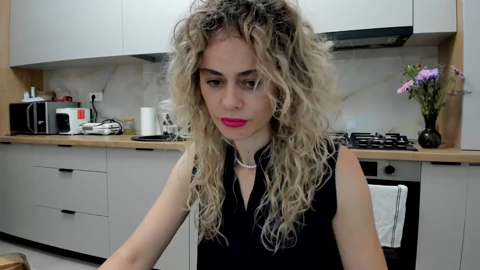 Gallery image thumbnail from DebbyPaige's myfreecams stream on, 07/30/2024, 21:26 image 5 of 20