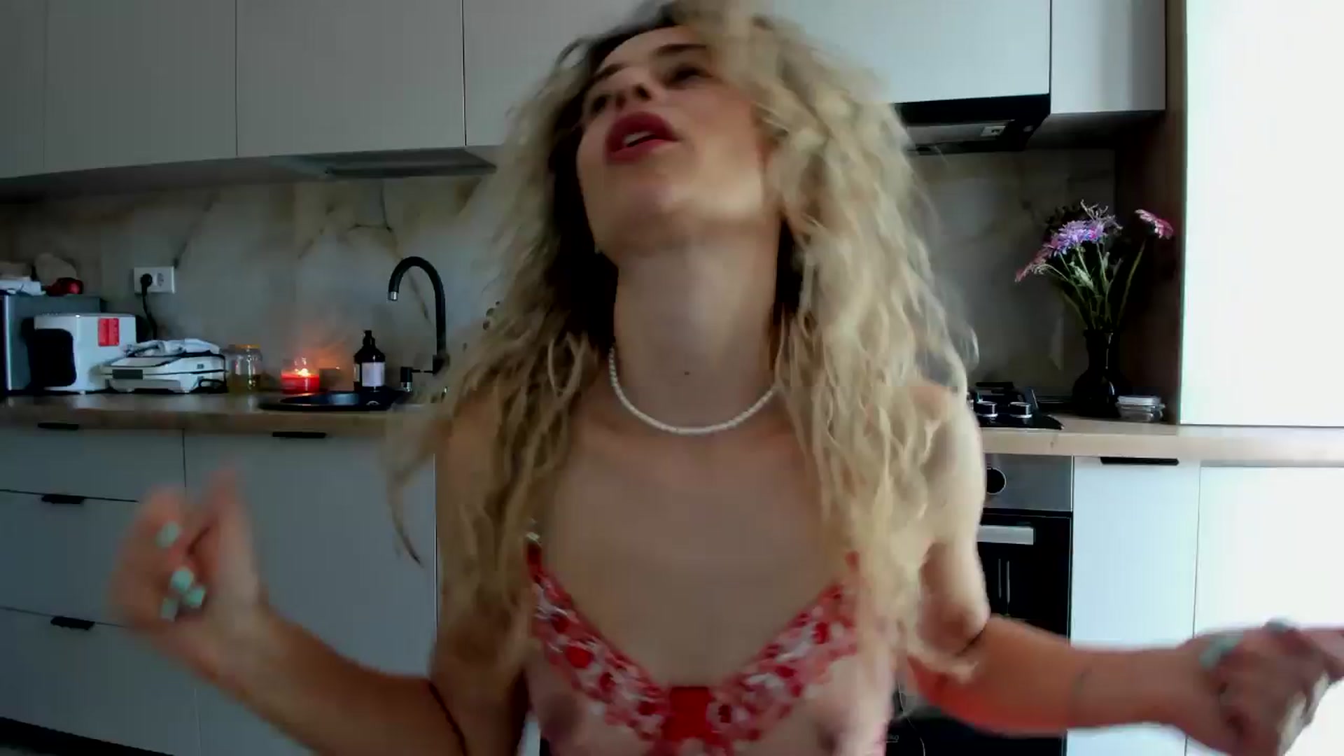 Gallery image thumbnail from DebbyPaige's myfreecams stream on, 07/31/2024, 08:30 image 15 of 20