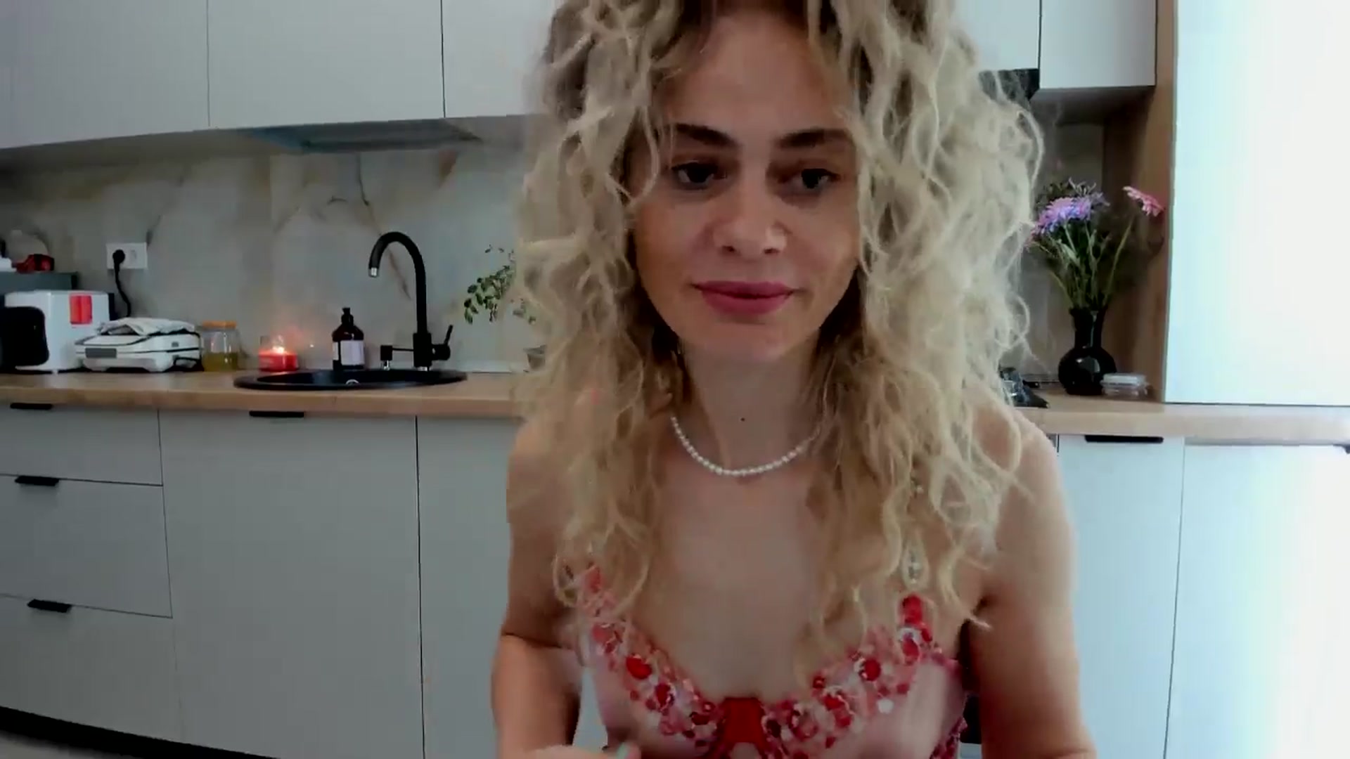 Gallery image thumbnail from DebbyPaige's myfreecams stream on, 07/31/2024, 08:30 image 8 of 20