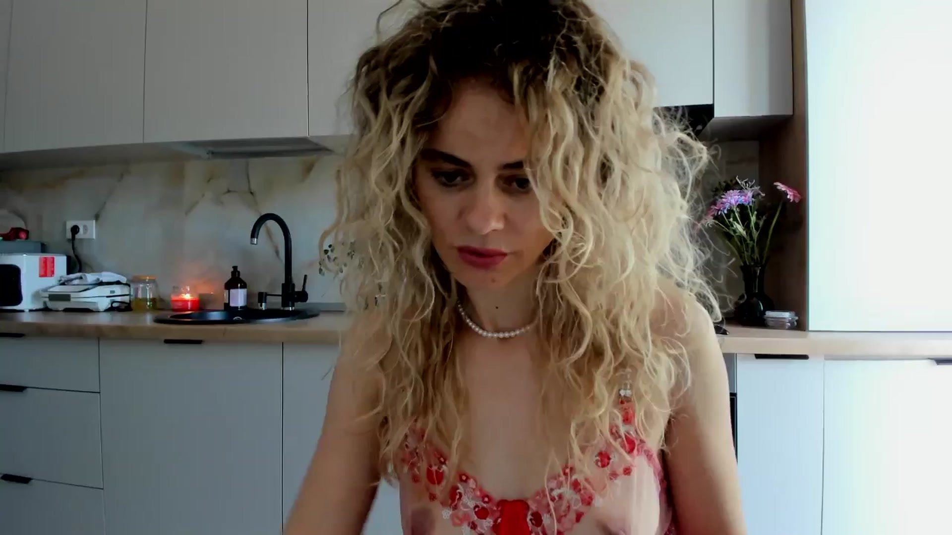 Gallery image thumbnail from DebbyPaige's myfreecams stream on, 07/31/2024, 08:30 image 17 of 20