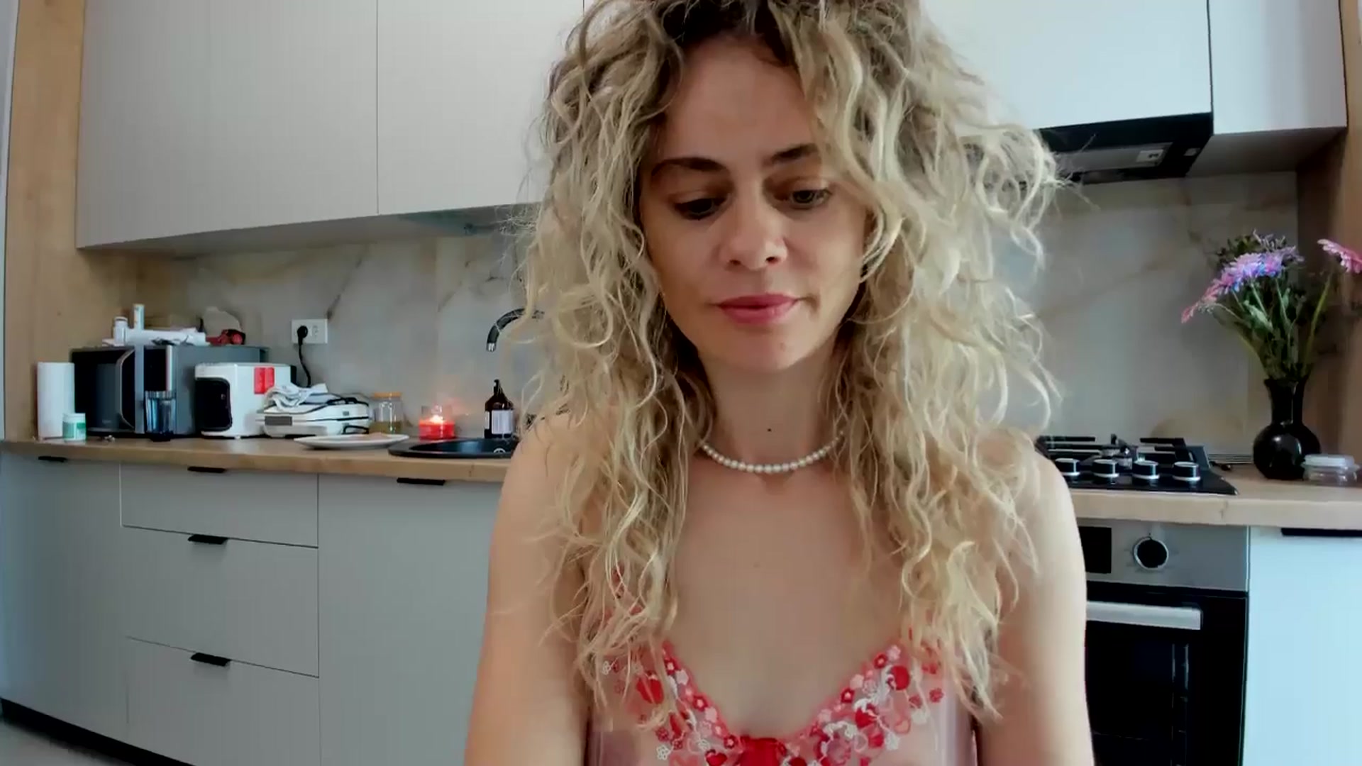 Gallery image thumbnail from DebbyPaige's myfreecams stream on, 07/31/2024, 09:38 image 10 of 20