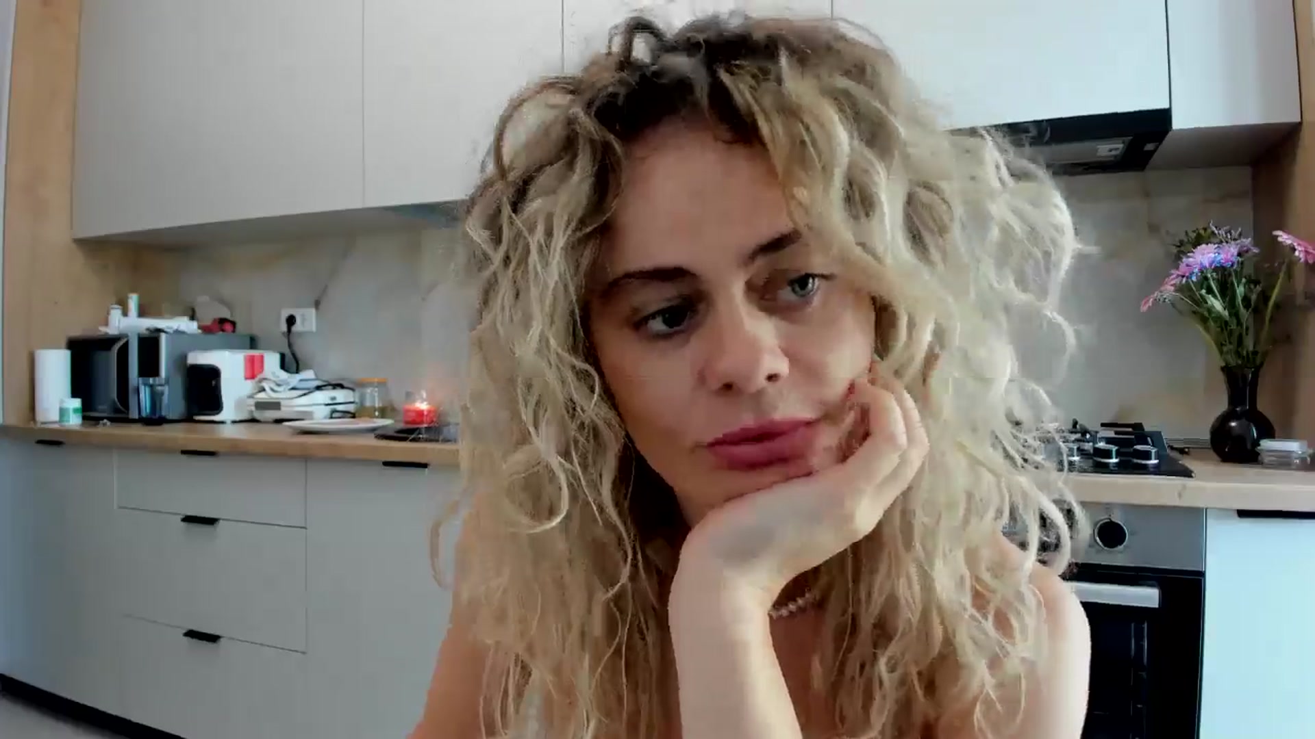 Gallery image thumbnail from DebbyPaige's myfreecams stream on, 07/31/2024, 09:38 image 11 of 20