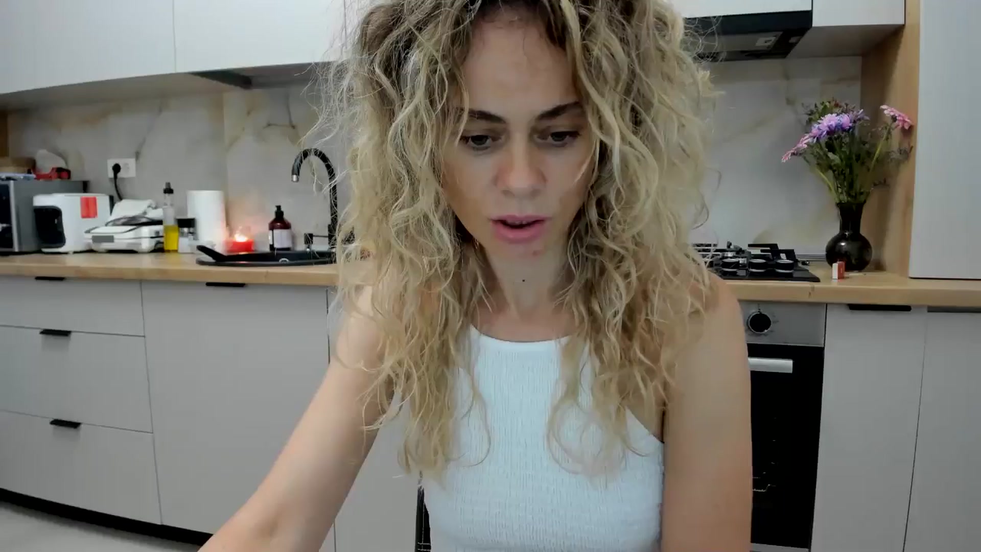 Gallery image thumbnail from DebbyPaige's myfreecams stream on, 07/31/2024, 19:51 image 3 of 20