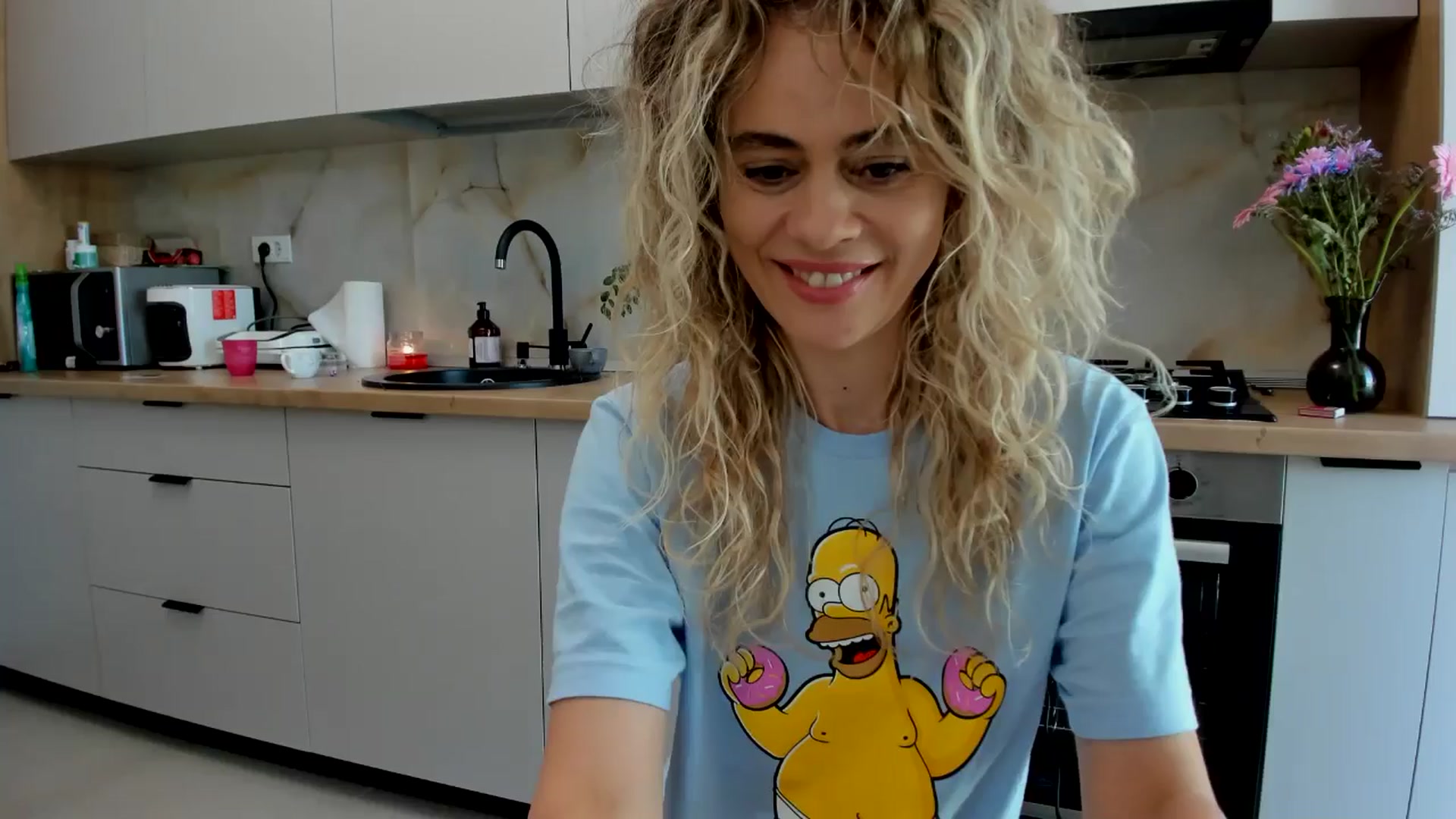 Gallery image thumbnail from DebbyPaige's myfreecams stream on, 08/01/2024, 11:21 image 16 of 20
