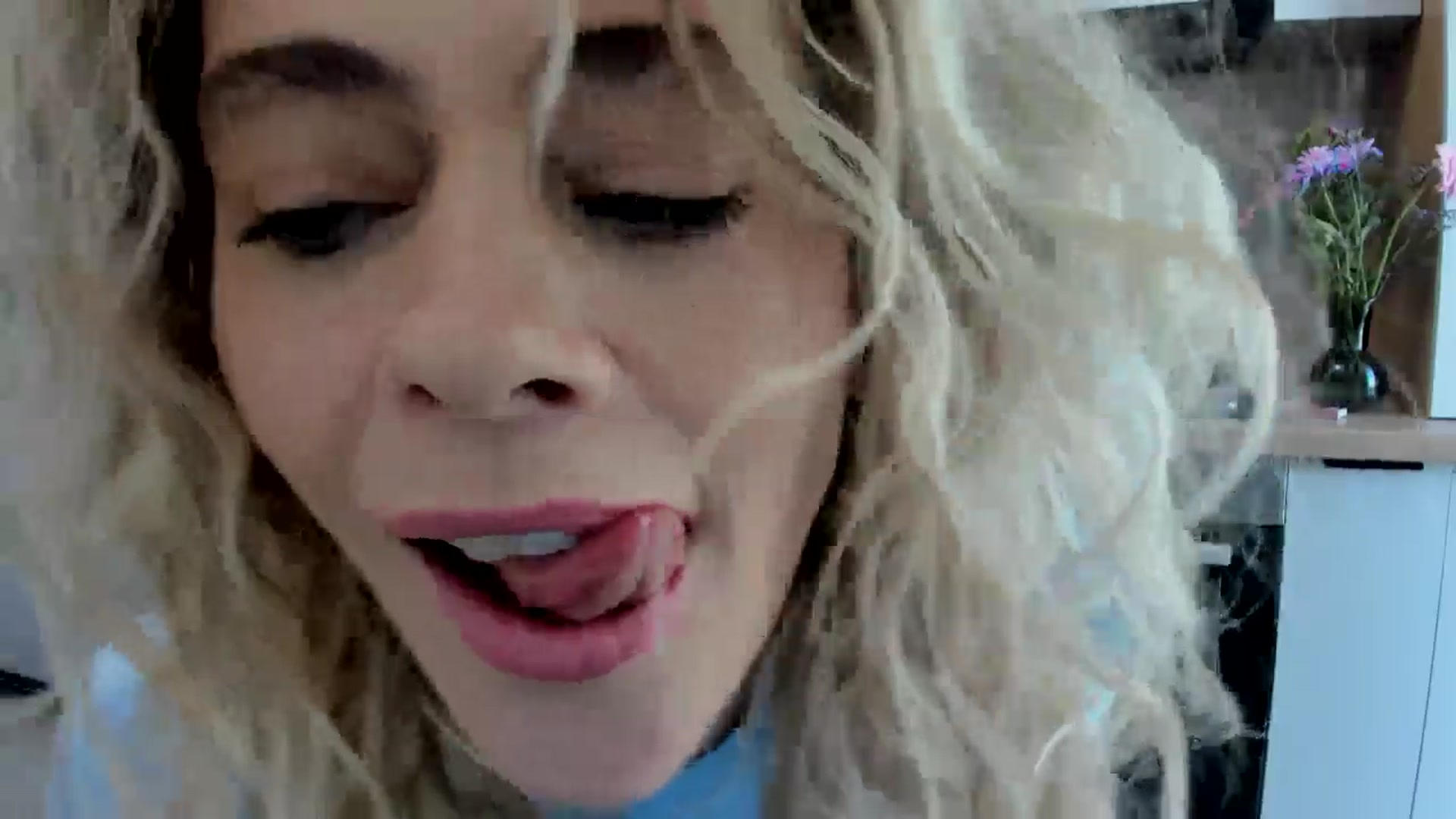 Gallery image thumbnail from DebbyPaige's myfreecams stream on, 08/01/2024, 11:21 image 14 of 20