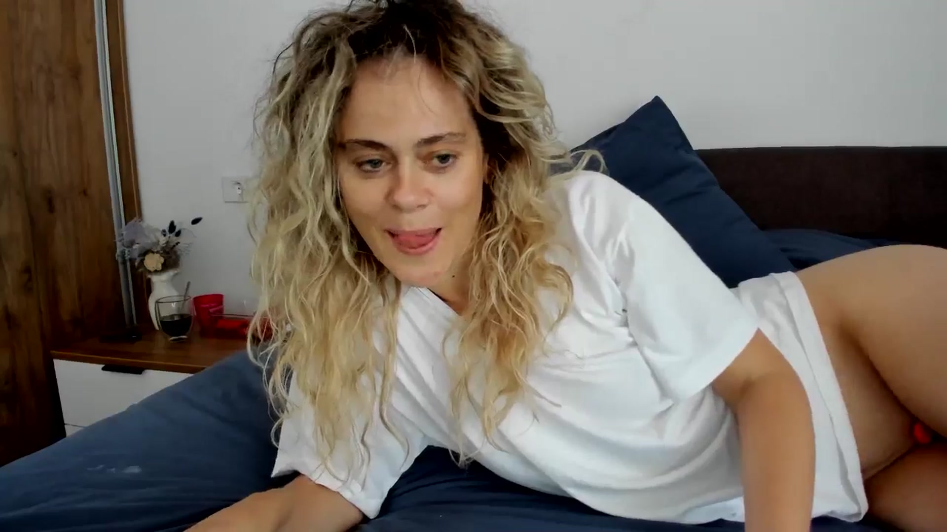 Gallery image thumbnail from DebbyPaige's myfreecams stream on, 08/02/2024, 08:43 image 15 of 20
