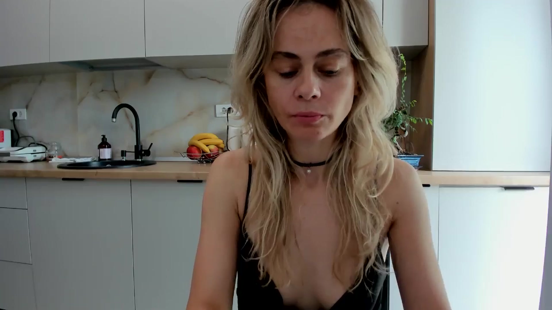 Gallery image thumbnail from DebbyPaige's myfreecams stream on, 08/06/2024, 08:39 image 5 of 20