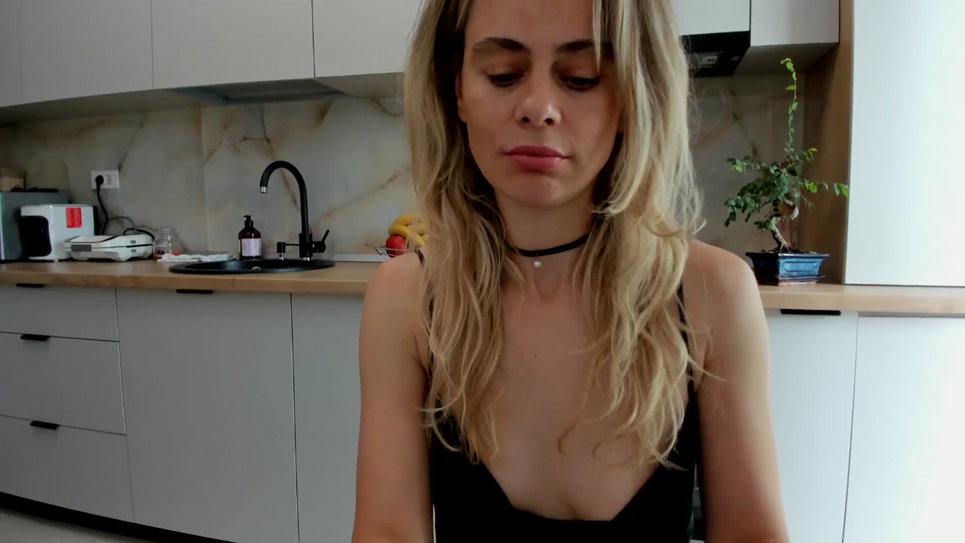 Gallery image thumbnail from DebbyPaige's myfreecams stream on, 08/06/2024, 08:39 image 14 of 20