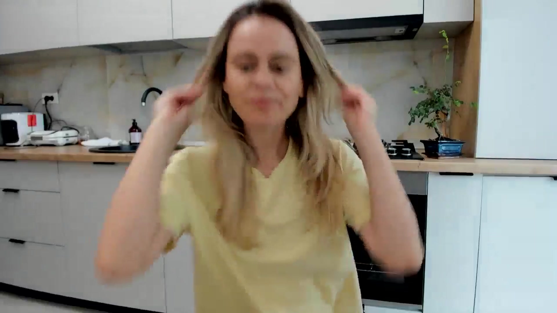 Gallery image thumbnail from DebbyPaige's myfreecams stream on, 08/06/2024, 11:04 image 15 of 20