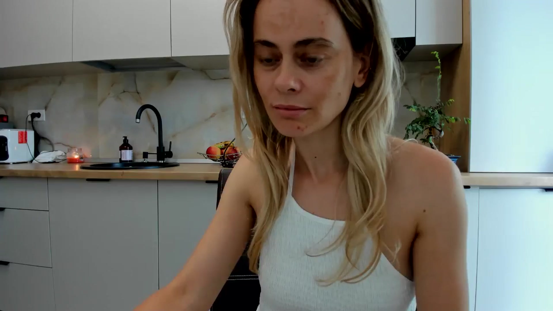 Gallery image thumbnail from DebbyPaige's myfreecams stream on, 08/07/2024, 11:17 image 14 of 20
