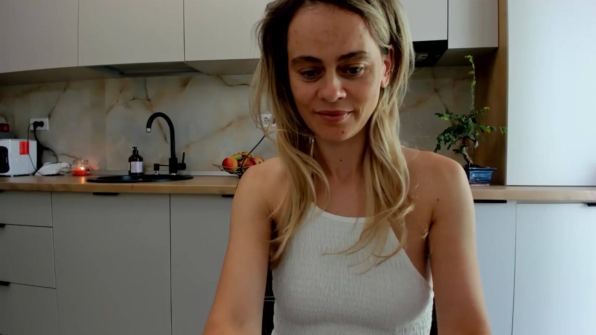 Gallery image thumbnail from DebbyPaige's myfreecams stream on, 08/07/2024, 11:17 image 18 of 20