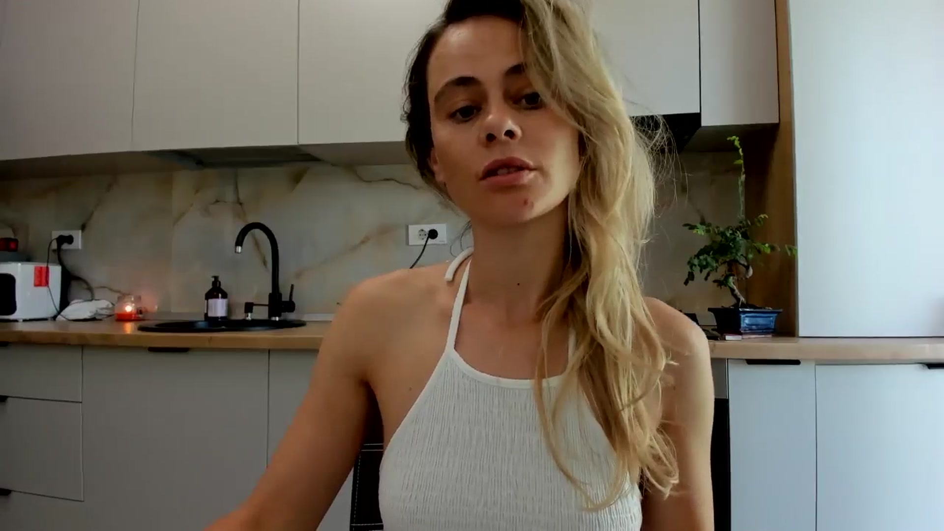 Gallery image thumbnail from DebbyPaige's myfreecams stream on, 08/07/2024, 11:17 image 2 of 20