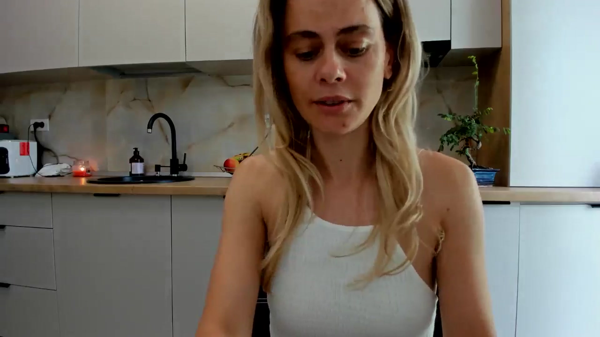 Gallery image thumbnail from DebbyPaige's myfreecams stream on, 08/07/2024, 11:17 image 15 of 20