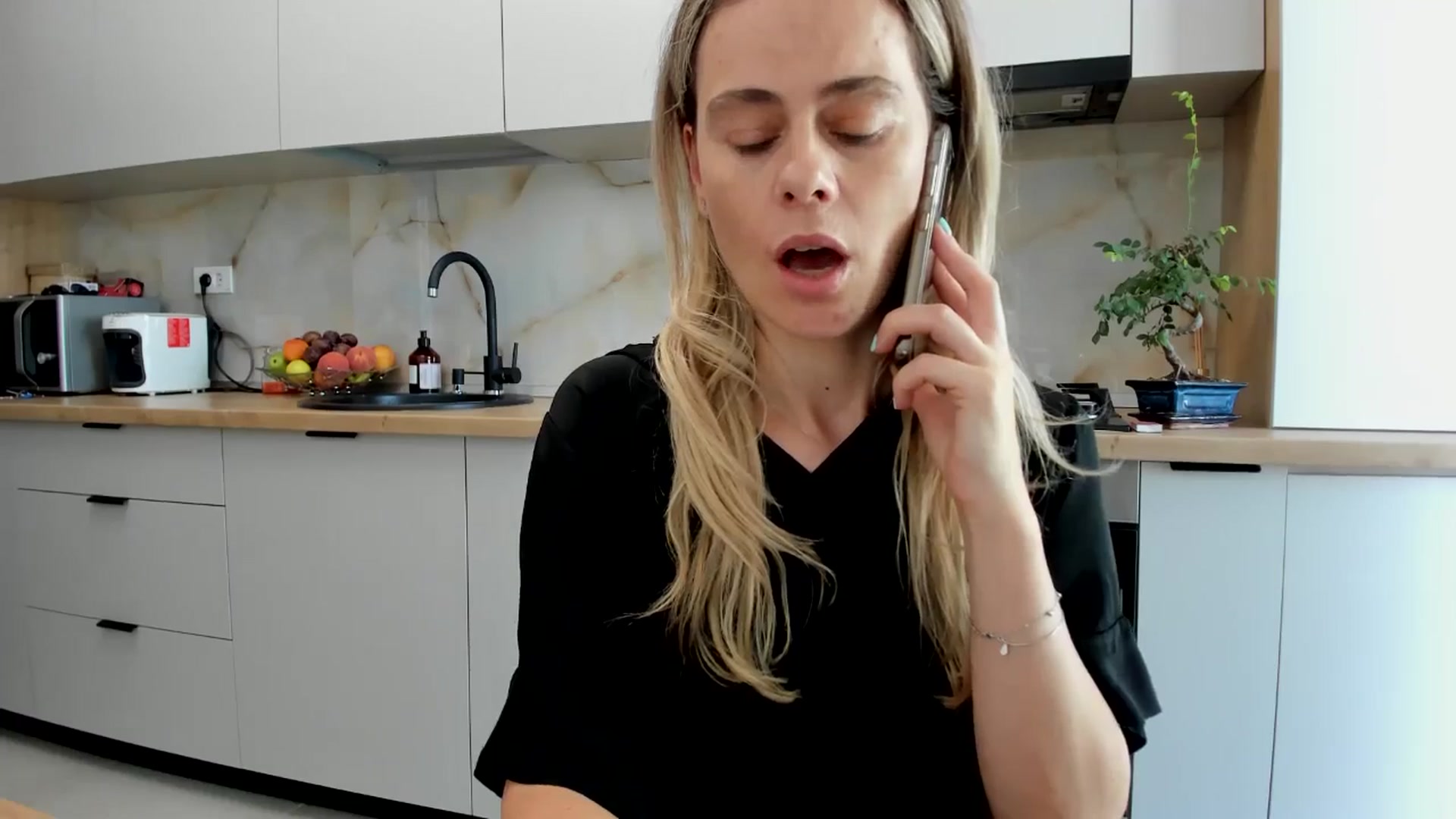 Gallery image thumbnail from DebbyPaige's myfreecams stream on, 08/08/2024, 11:59 image 14 of 20