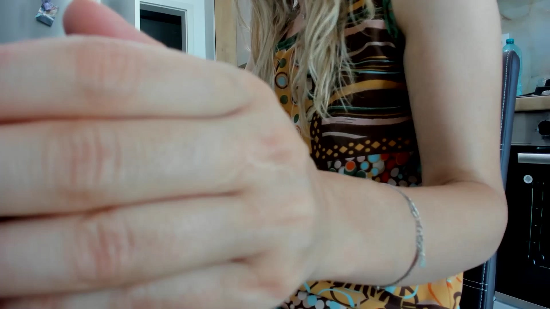 Gallery image thumbnail from DebbyPaige's myfreecams stream on, 08/16/2024, 13:23 image 12 of 20