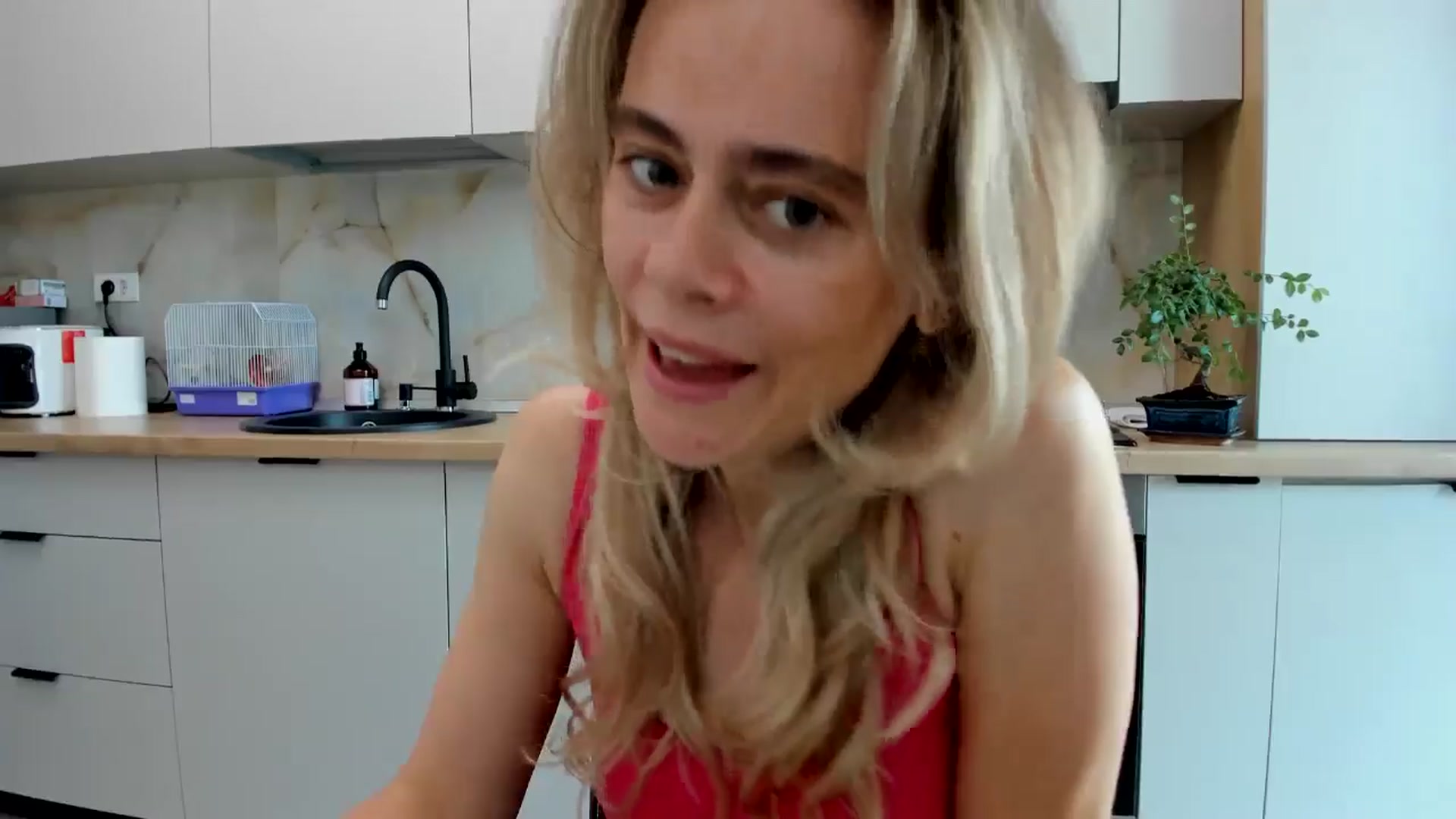 Gallery image thumbnail from DebbyPaige's myfreecams stream on, 08/23/2024, 09:24 image 20 of 20