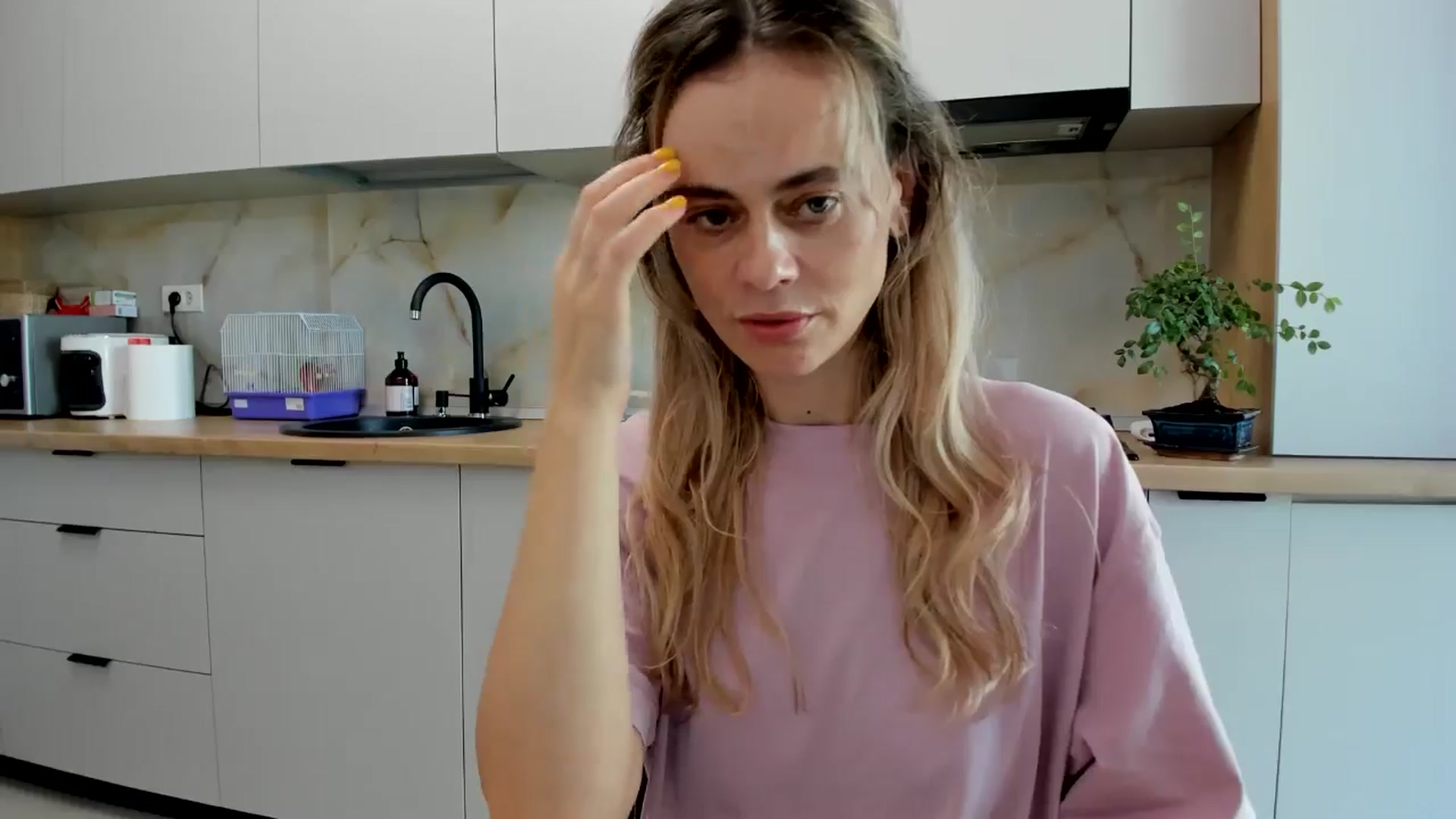 Gallery image thumbnail from DebbyPaige's myfreecams stream on, 08/23/2024, 13:12 image 10 of 20