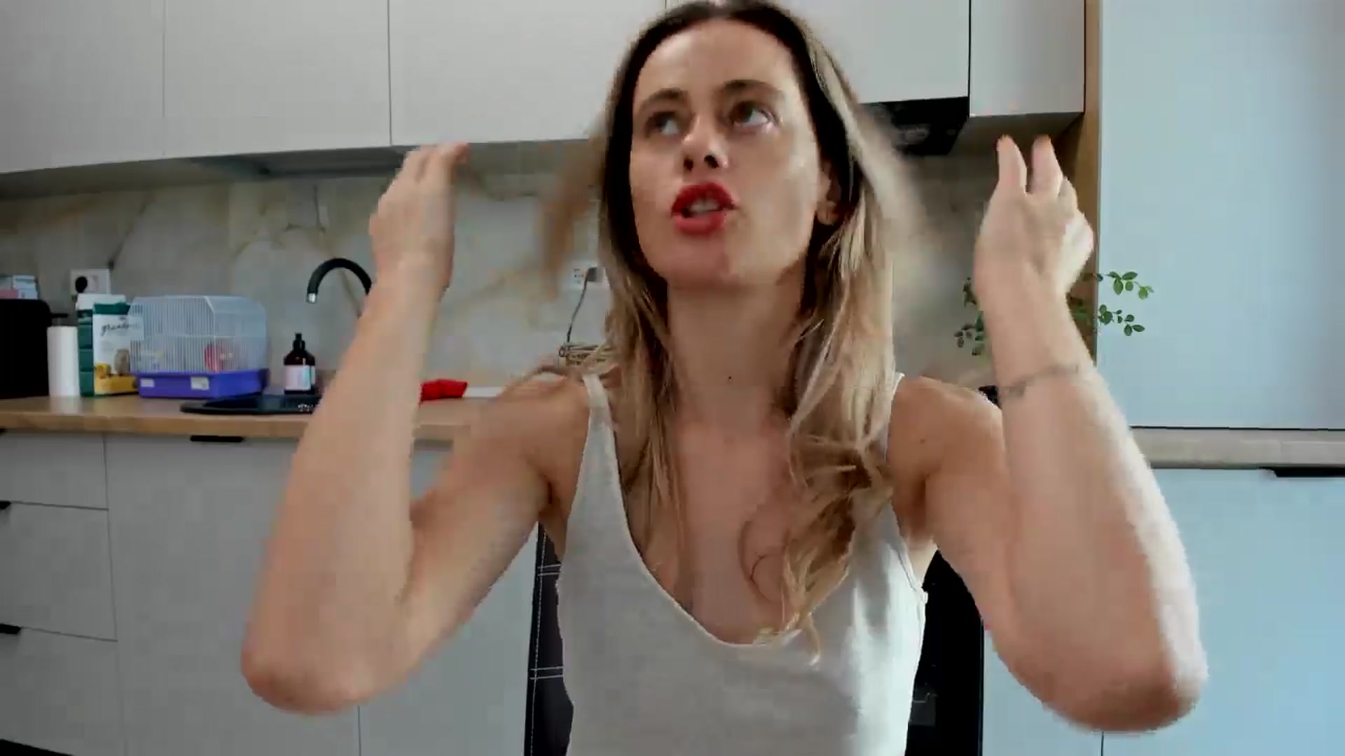 Gallery image thumbnail from DebbyPaige's myfreecams stream on, 08/24/2024, 10:21 image 20 of 20
