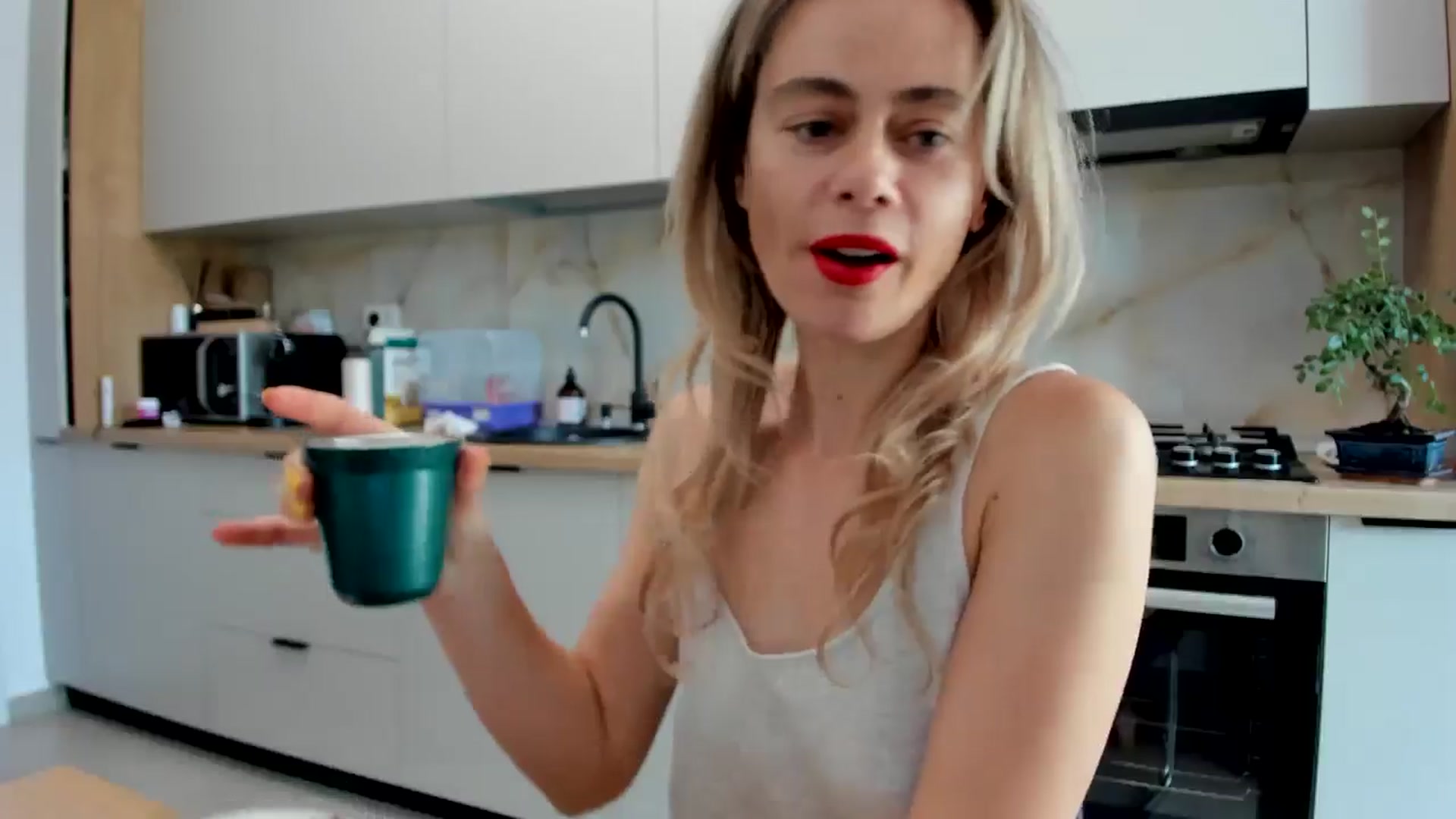 Gallery image thumbnail from DebbyPaige's myfreecams stream on, 08/24/2024, 10:21 image 2 of 20