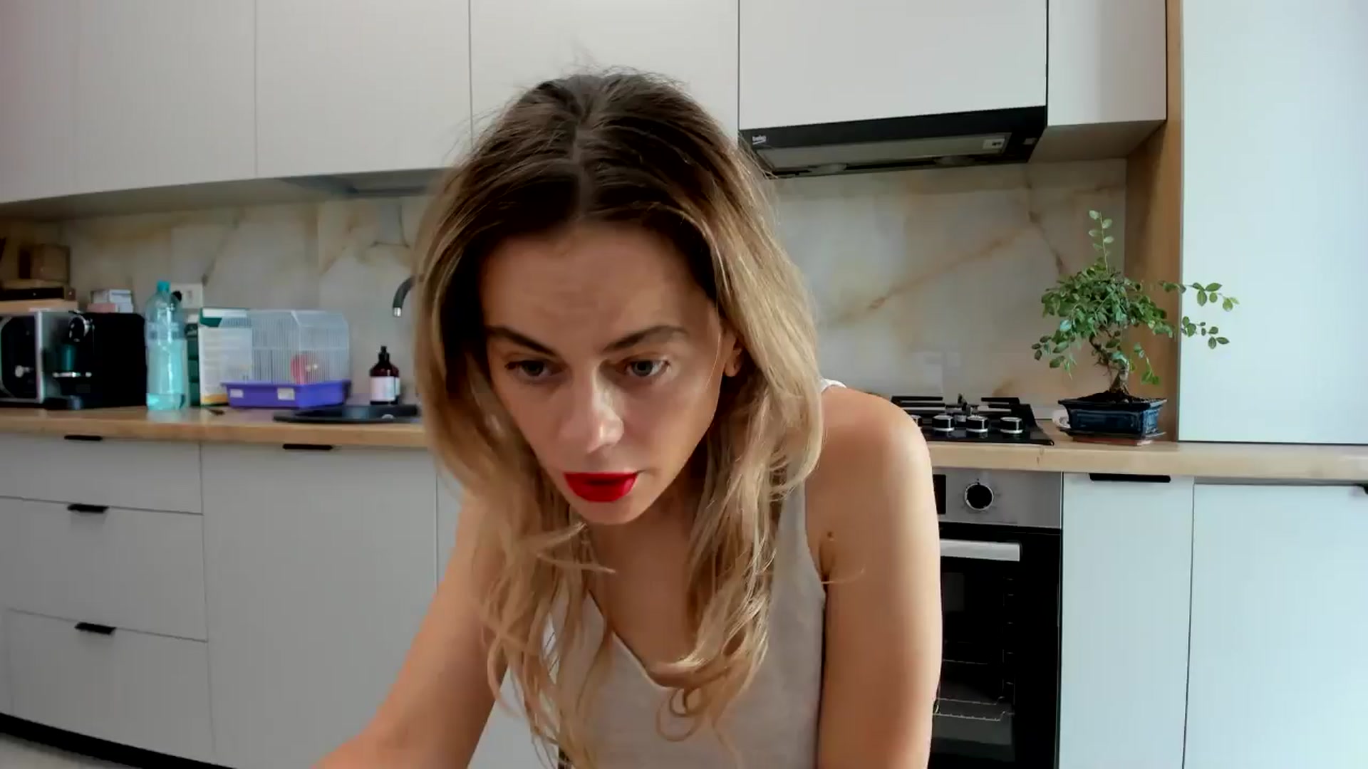 Gallery image thumbnail from DebbyPaige's myfreecams stream on, 08/24/2024, 10:21 image 1 of 20