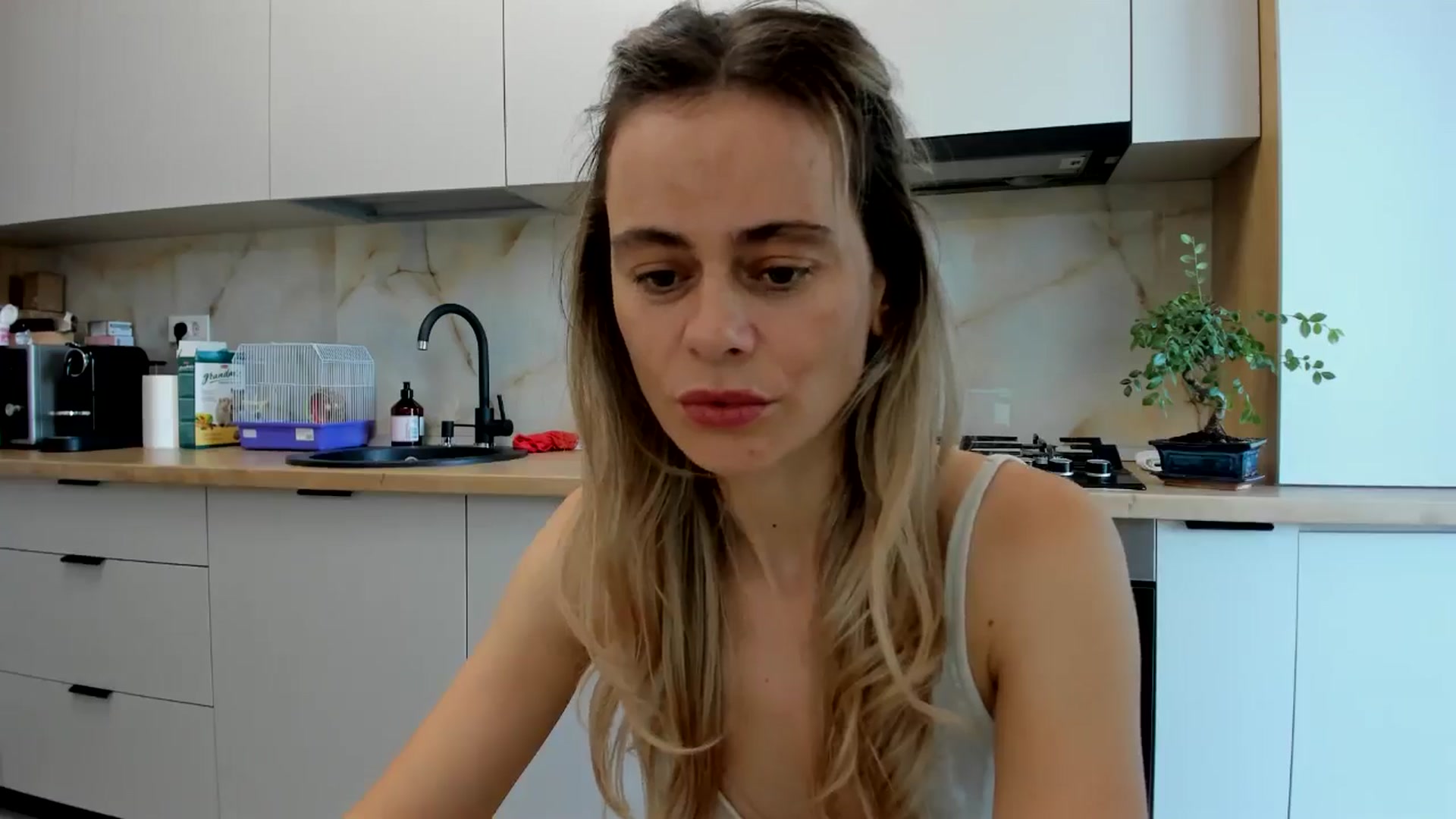 Gallery image thumbnail from DebbyPaige's myfreecams stream on, 08/24/2024, 16:08 image 10 of 20