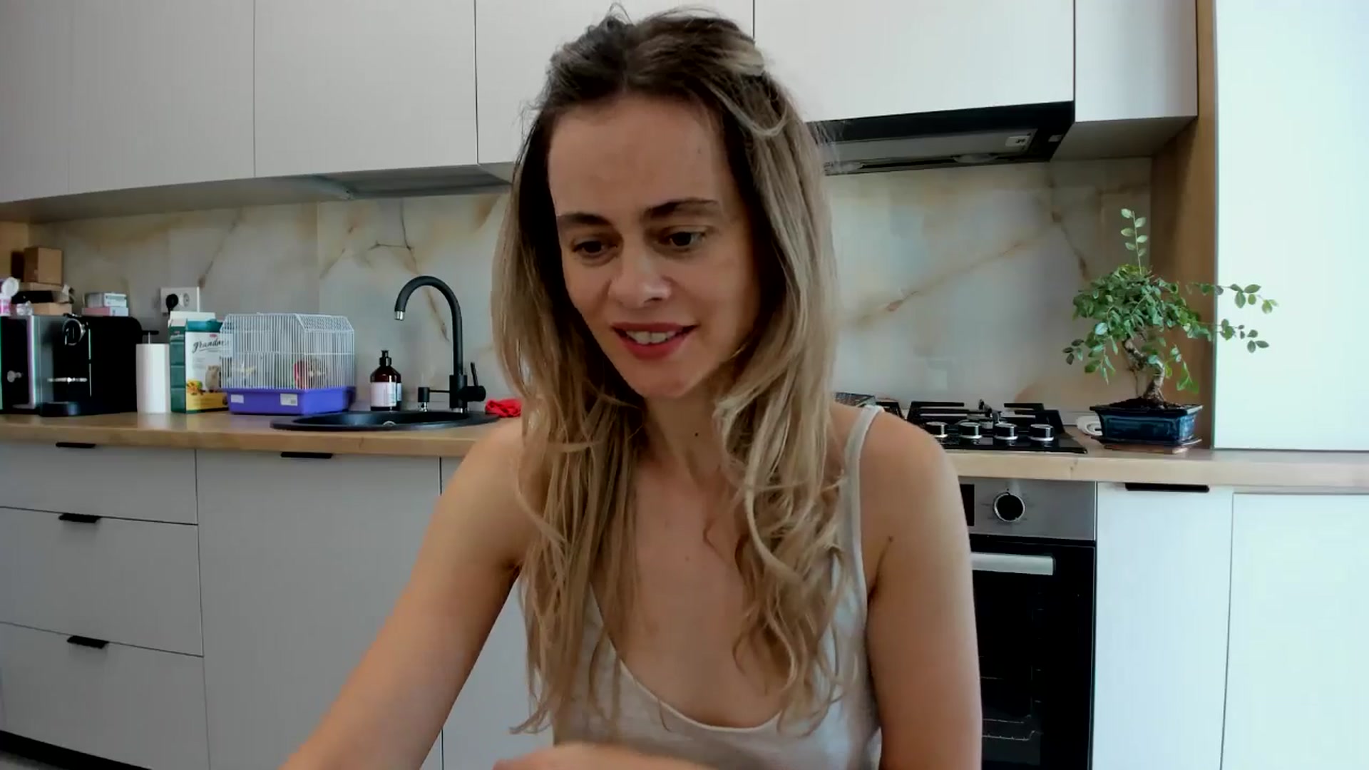 Gallery image thumbnail from DebbyPaige's myfreecams stream on, 08/24/2024, 16:08 image 8 of 20