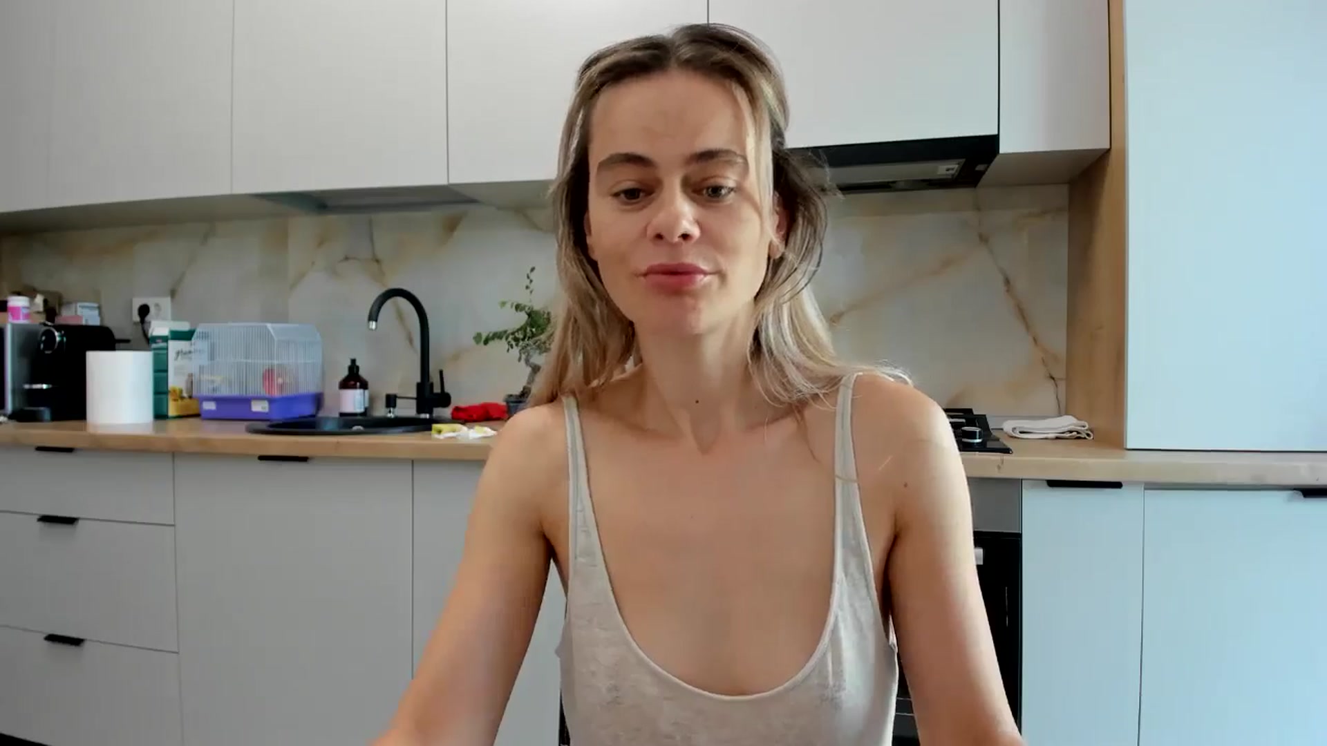 Gallery image thumbnail from DebbyPaige's myfreecams stream on, 08/25/2024, 10:00 image 5 of 20