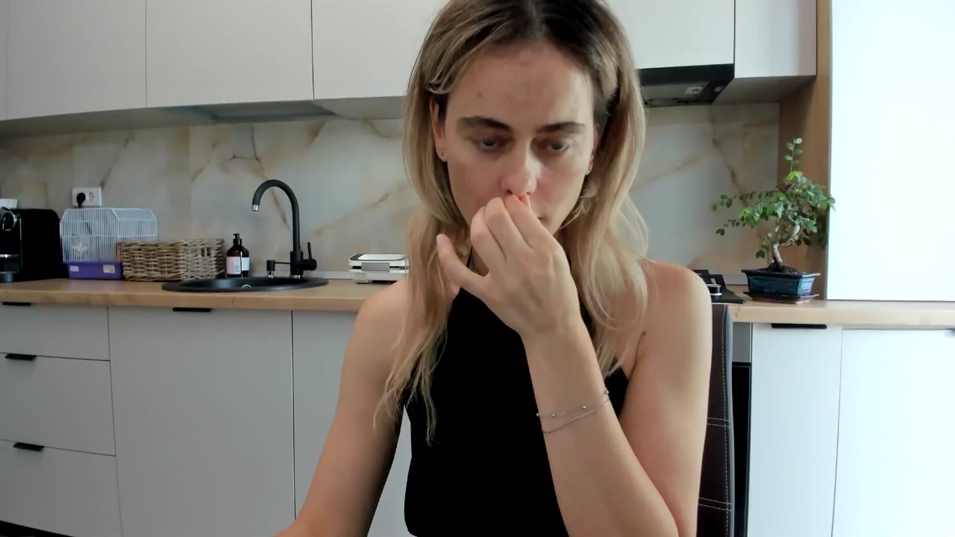 Gallery image thumbnail from DebbyPaige's myfreecams stream on, 08/28/2024, 12:58 image 3 of 20