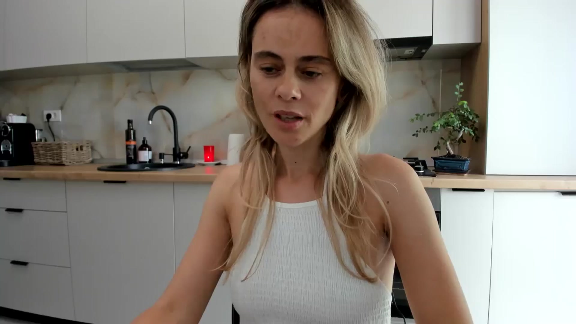 Gallery image thumbnail from DebbyPaige's myfreecams stream on, 08/30/2024, 13:13 image 9 of 20
