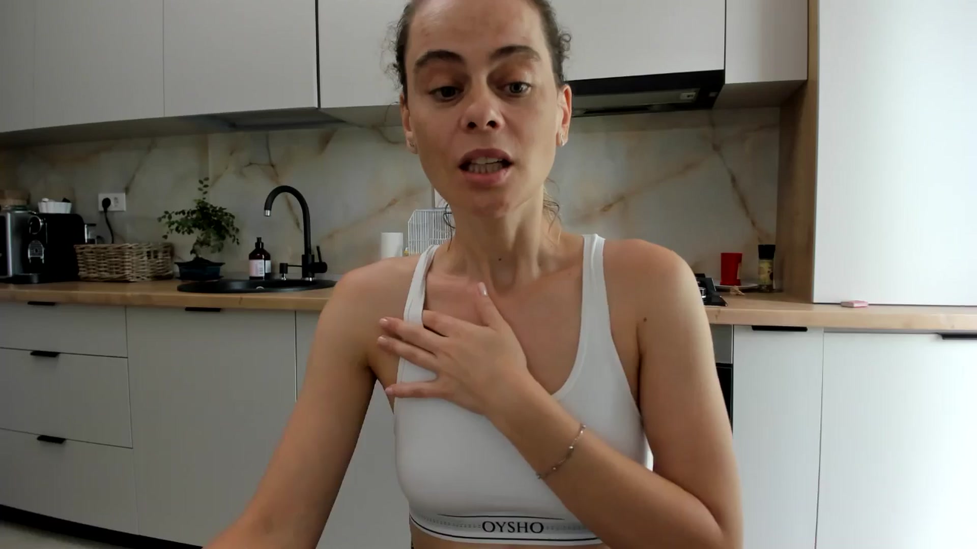 Gallery image thumbnail from DebbyPaige's myfreecams stream on, 08/31/2024, 11:42 image 11 of 20