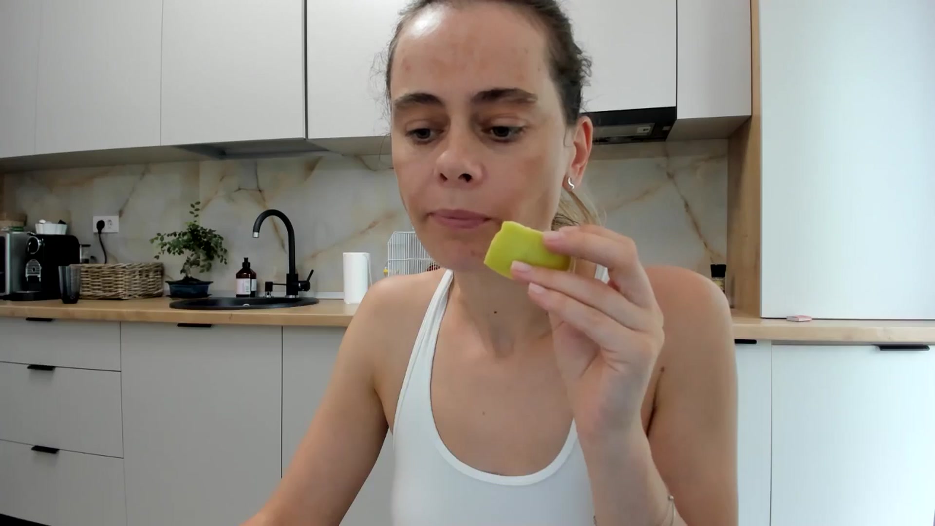 Gallery image thumbnail from DebbyPaige's myfreecams stream on, 08/31/2024, 12:43 image 16 of 20