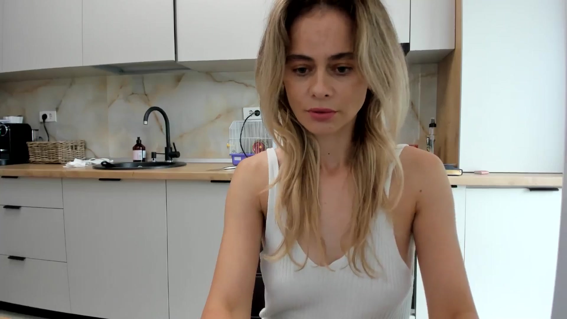 Gallery image thumbnail from DebbyPaige's myfreecams stream on, 09/01/2024, 12:54 image 6 of 20