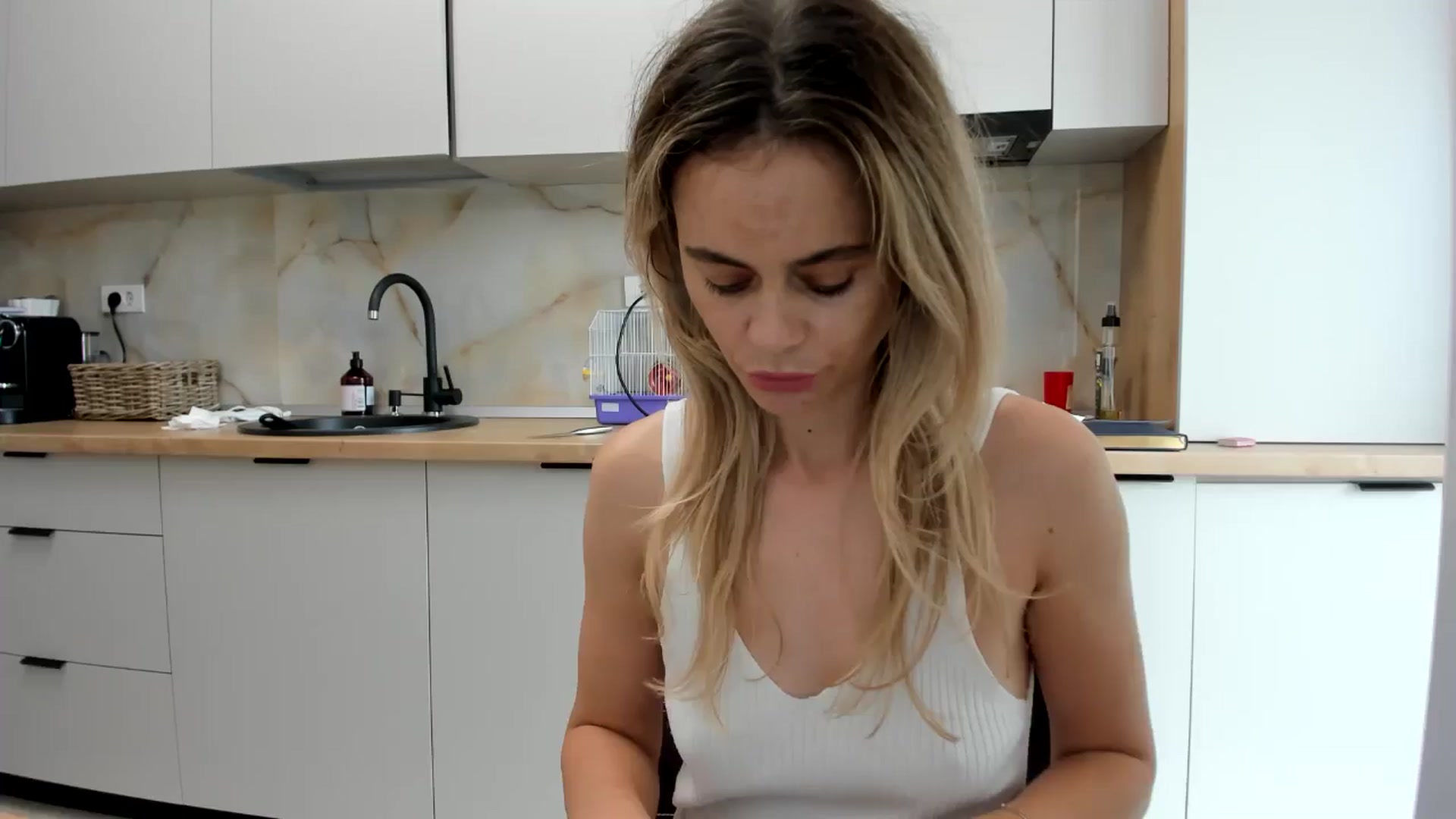 Gallery image thumbnail from DebbyPaige's myfreecams stream on, 09/01/2024, 12:54 image 3 of 20