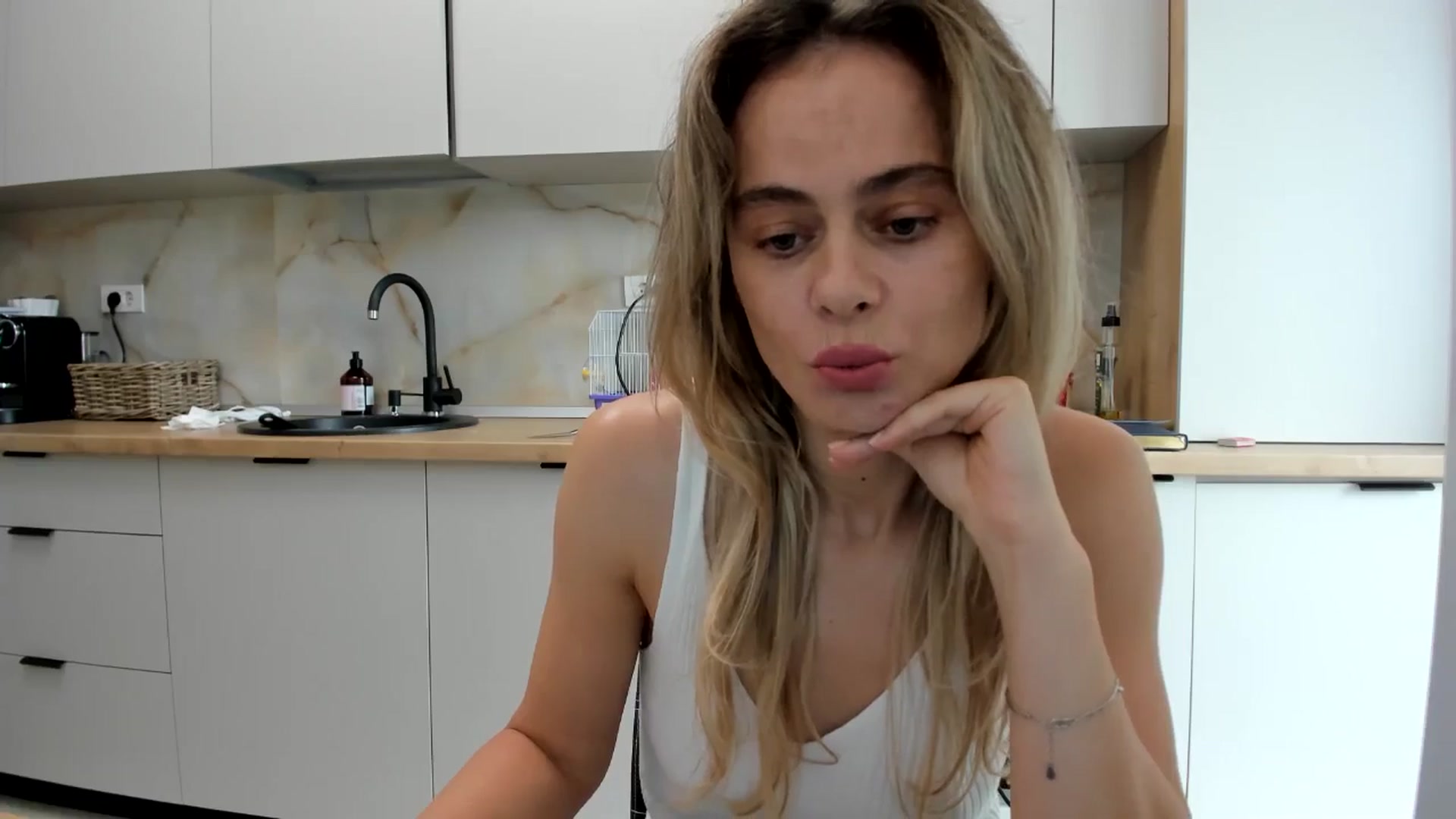 Gallery image thumbnail from DebbyPaige's myfreecams stream on, 09/01/2024, 12:54 image 14 of 20