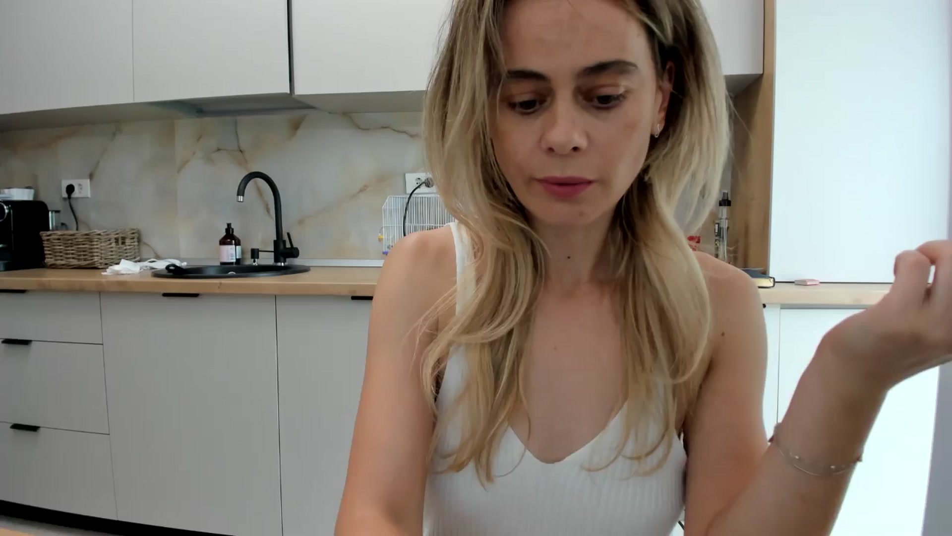 Gallery image thumbnail from DebbyPaige's myfreecams stream on, 09/01/2024, 14:41 image 11 of 20