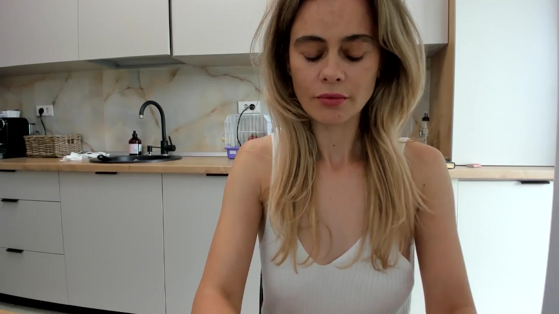 Gallery image thumbnail from DebbyPaige's myfreecams stream on, 09/01/2024, 14:41 image 3 of 20