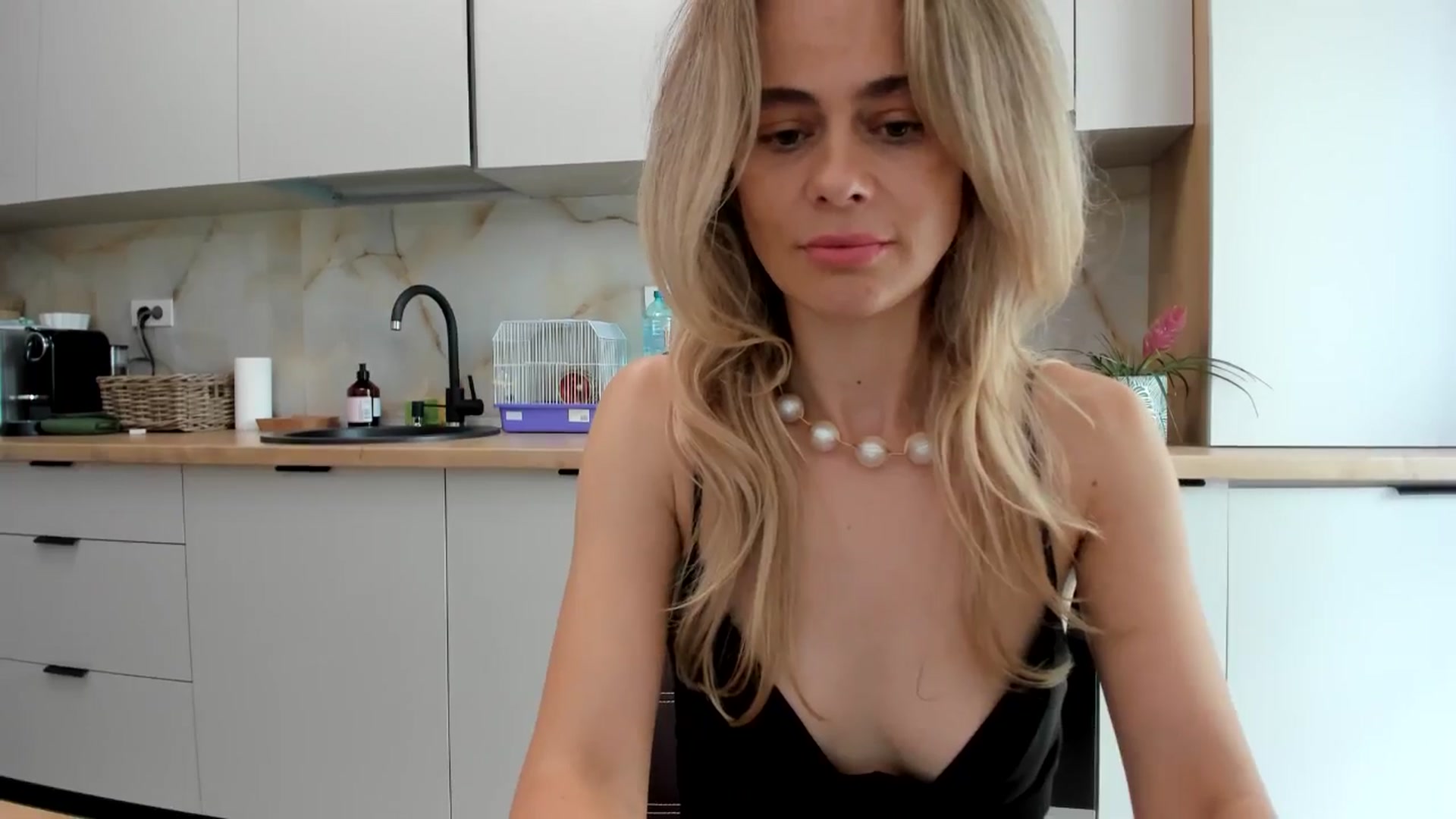 Gallery image thumbnail from DebbyPaige's myfreecams stream on, 09/02/2024, 09:45 image 16 of 20