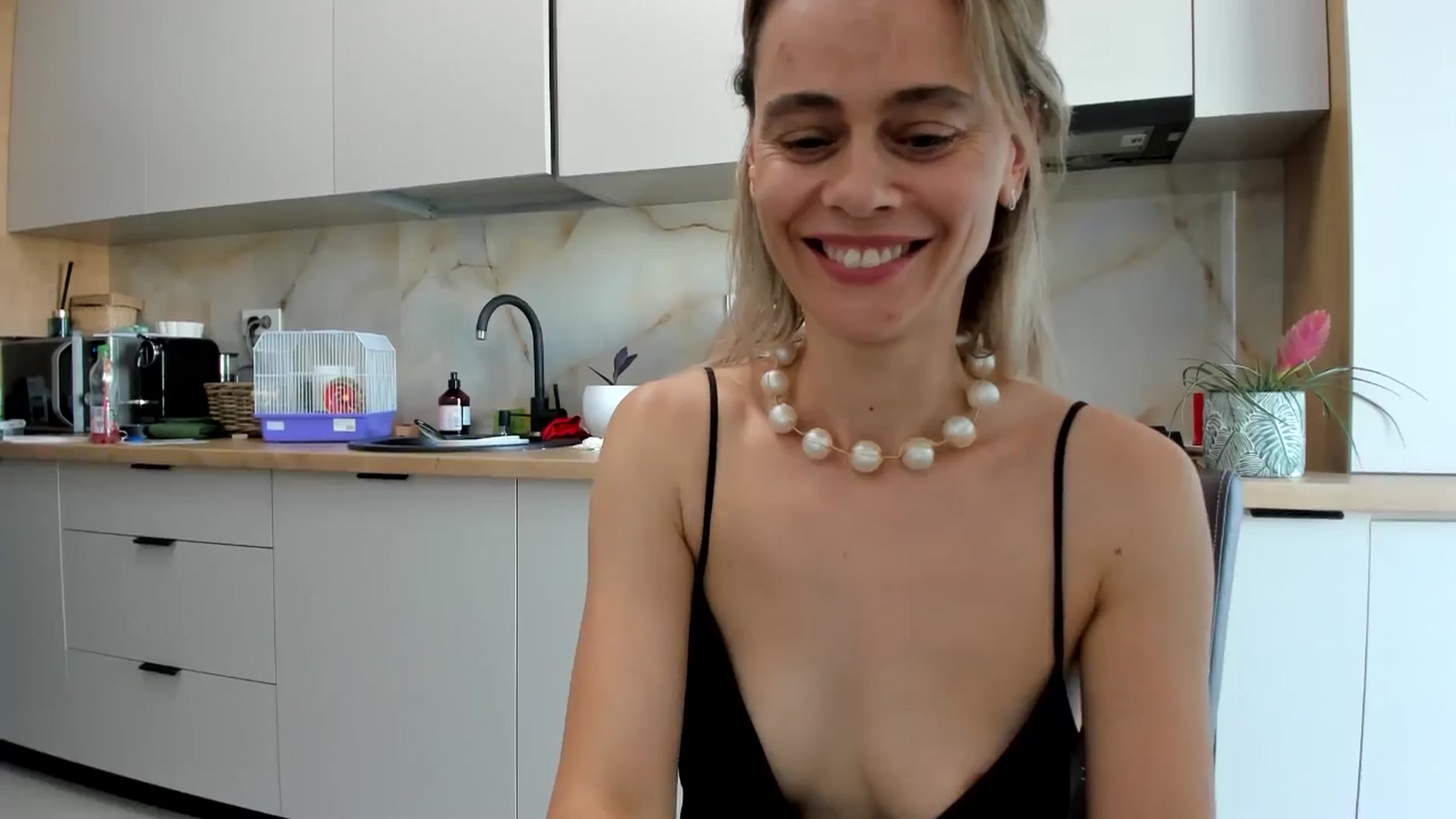 Gallery image thumbnail from DebbyPaige's myfreecams stream on, 09/02/2024, 14:15 image 20 of 20