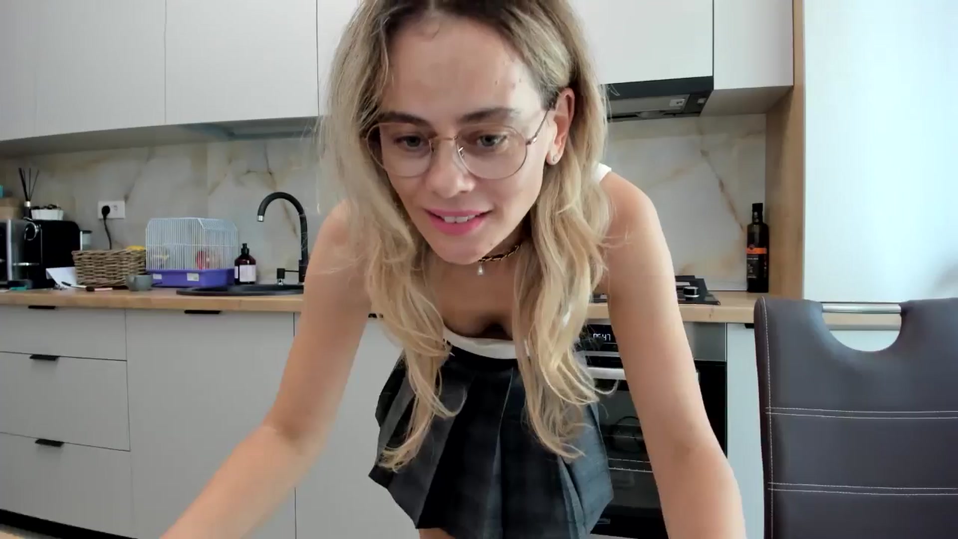 Gallery image thumbnail from DebbyPaige's myfreecams stream on, 09/06/2024, 10:32 image 4 of 20