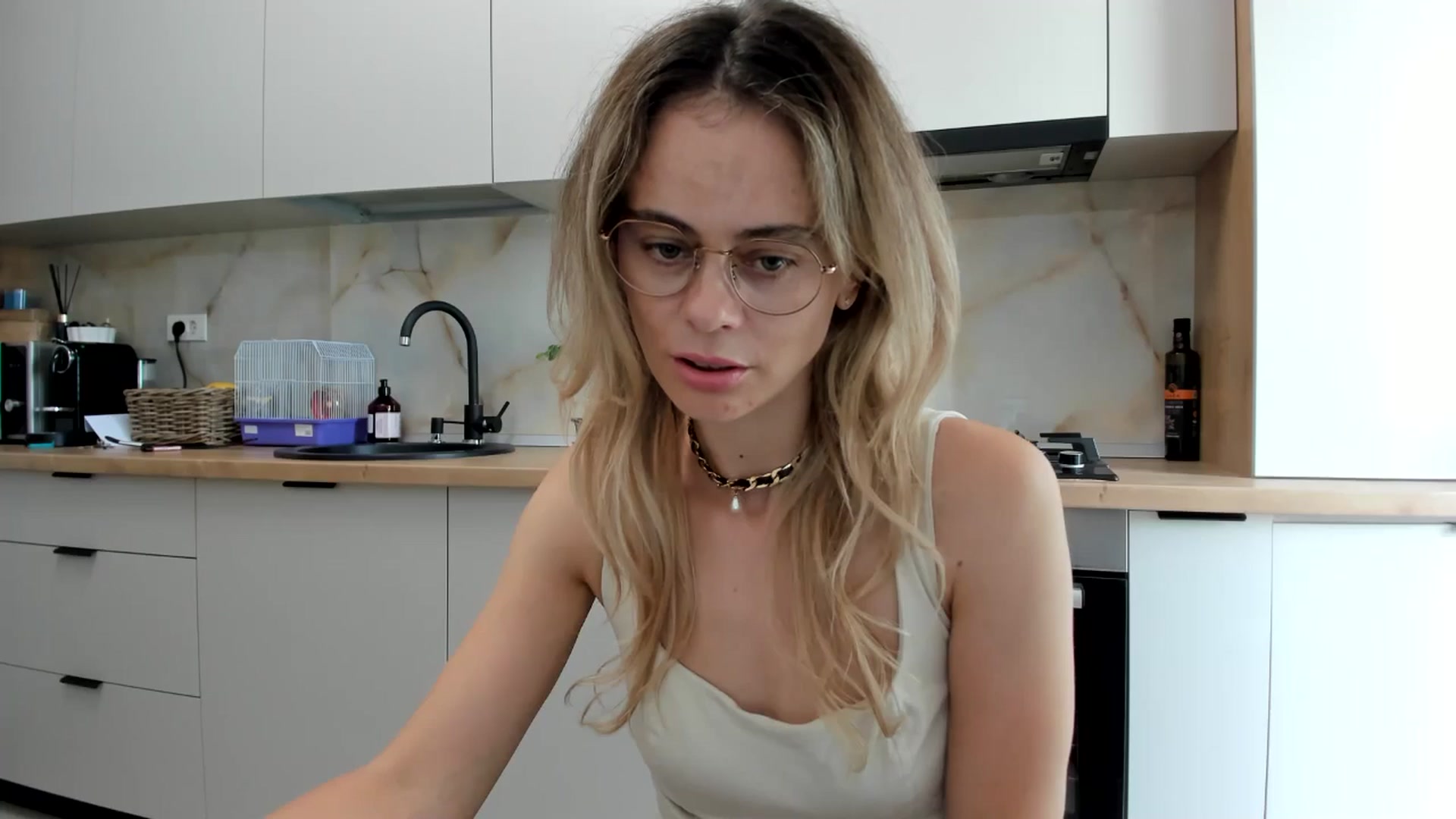 Gallery image thumbnail from DebbyPaige's myfreecams stream on, 09/06/2024, 12:18 image 3 of 20