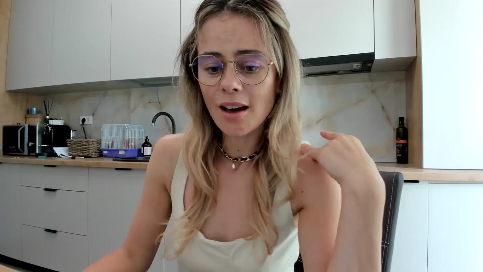 Gallery image thumbnail from DebbyPaige's myfreecams stream on, 09/06/2024, 12:18 image 19 of 20