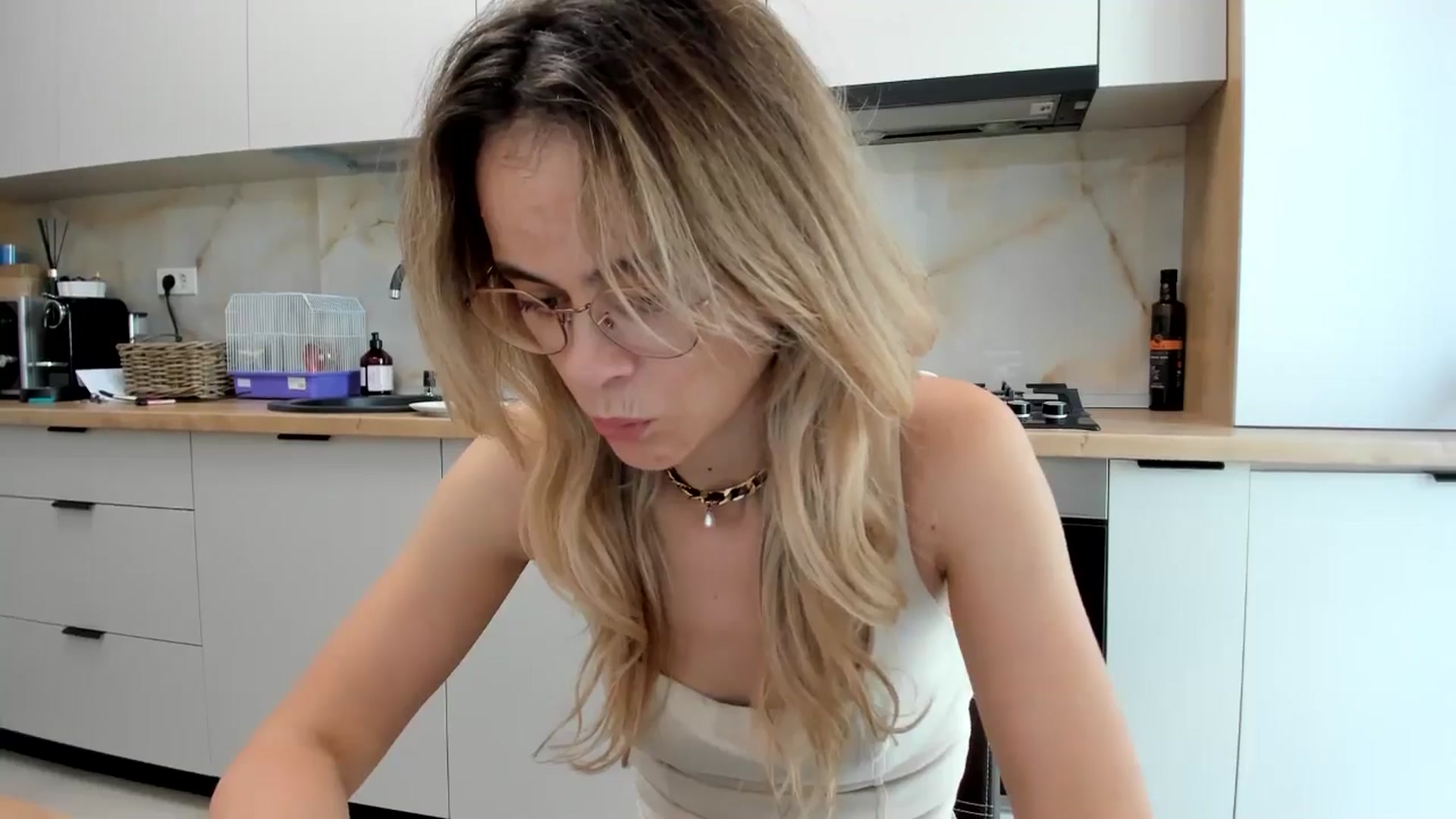 Gallery image thumbnail from DebbyPaige's myfreecams stream on, 09/06/2024, 13:14 image 12 of 20