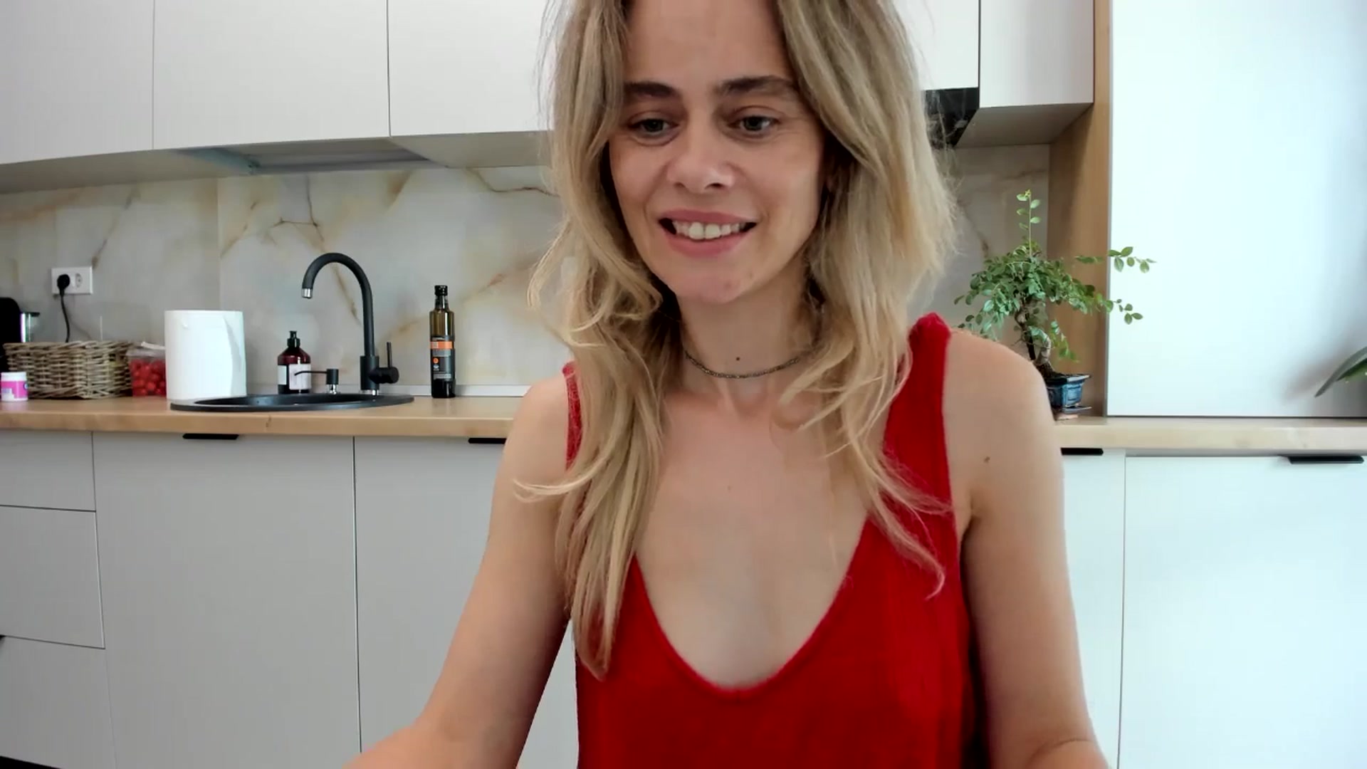 Gallery image thumbnail from DebbyPaige's myfreecams stream on, 09/12/2024, 13:30 image 16 of 20