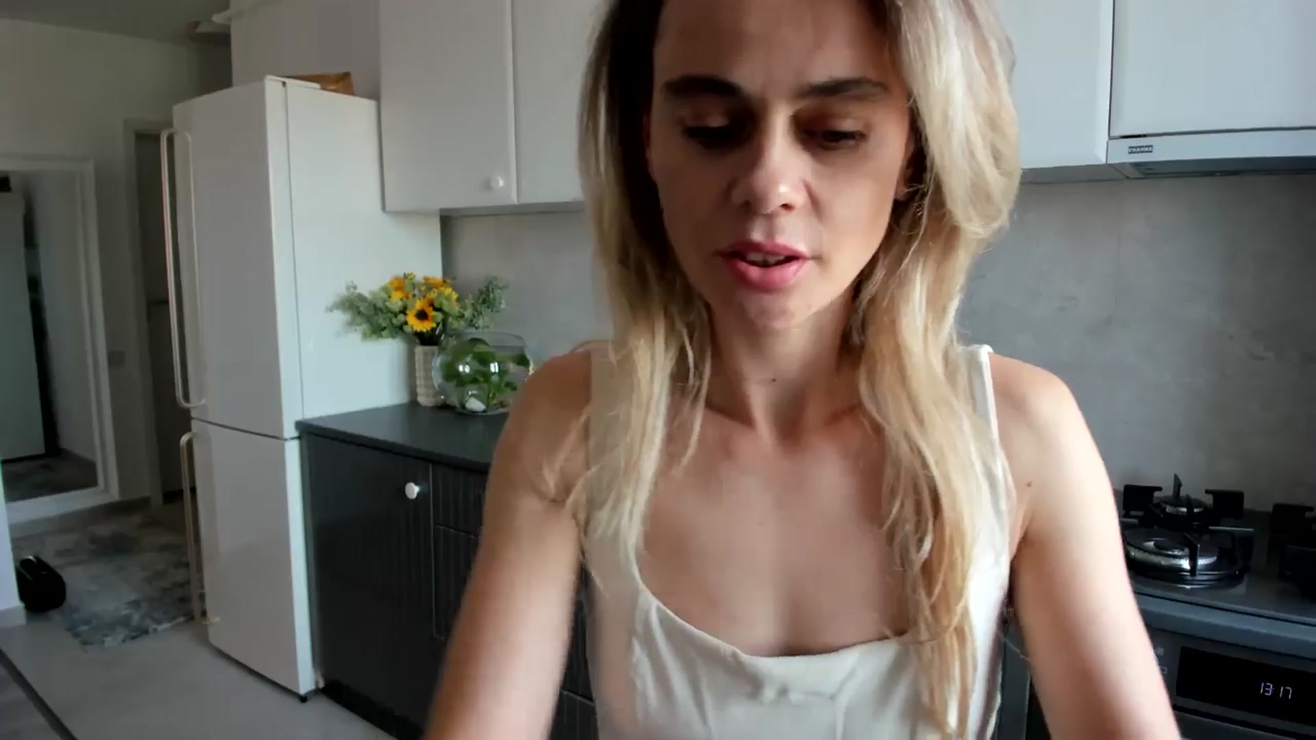 Gallery image thumbnail from DebbyPaige's myfreecams stream on, 09/17/2024, 11:42 image 11 of 20