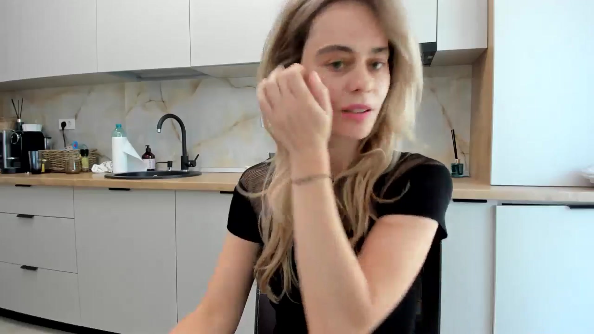 Gallery image thumbnail from DebbyPaige's myfreecams stream on, 09/24/2024, 10:16 image 7 of 20
