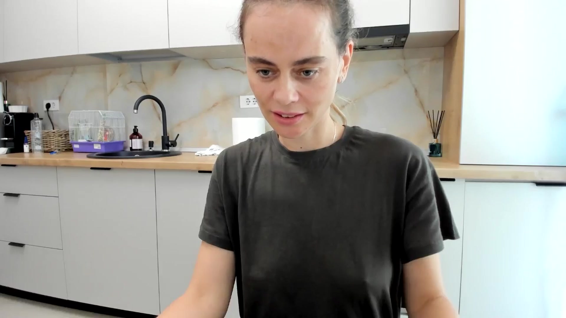 Gallery image thumbnail from DebbyPaige's myfreecams stream on, 09/25/2024, 14:03 image 11 of 20