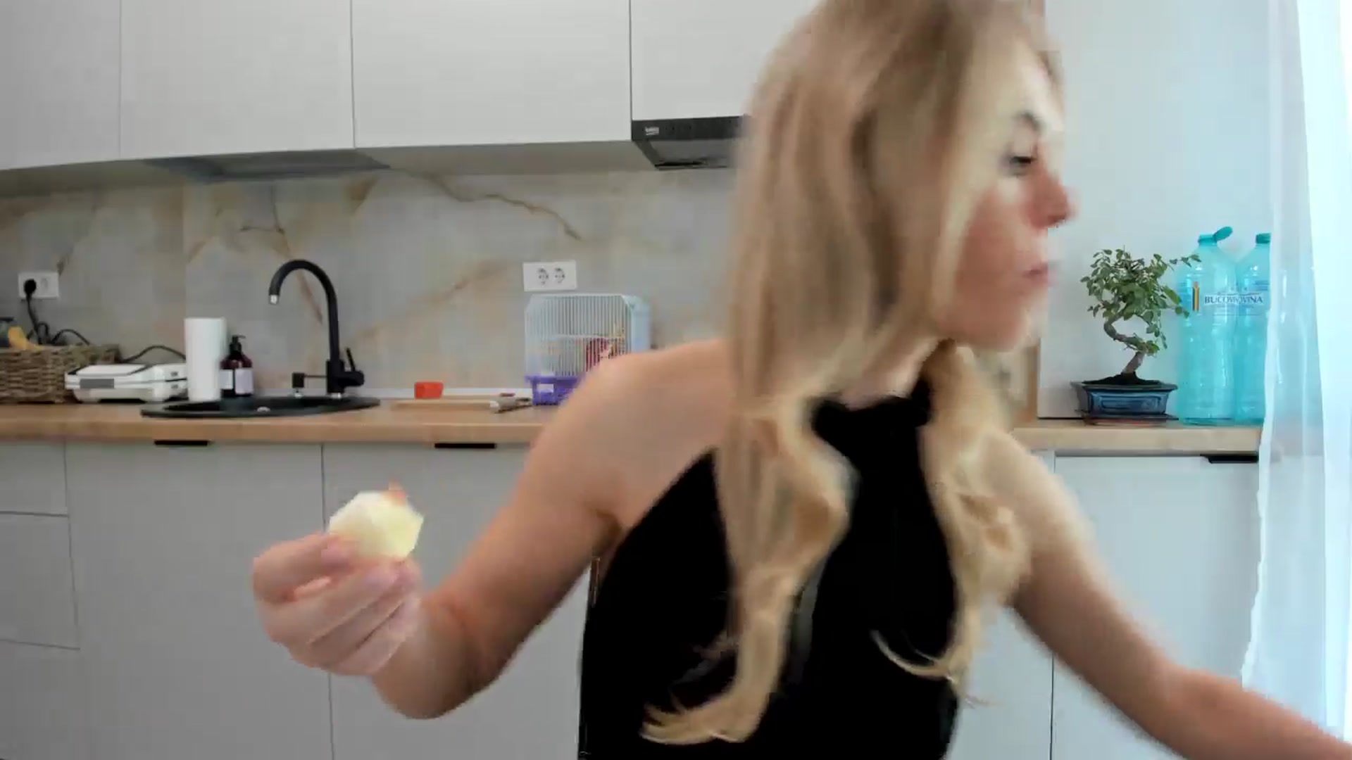 Gallery image thumbnail from DebbyPaige's myfreecams stream on, 10/03/2024, 11:35 image 15 of 20