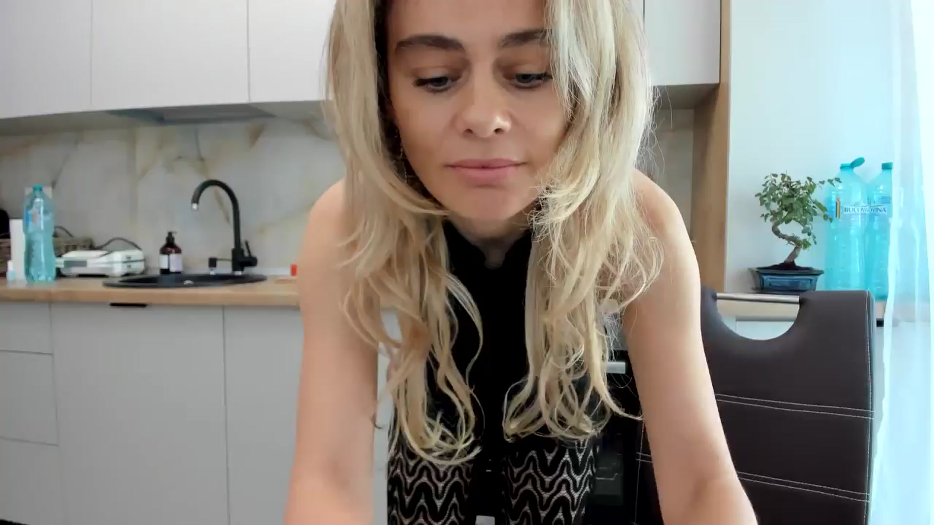Gallery image thumbnail from DebbyPaige's myfreecams stream on, 10/03/2024, 11:35 image 1 of 20